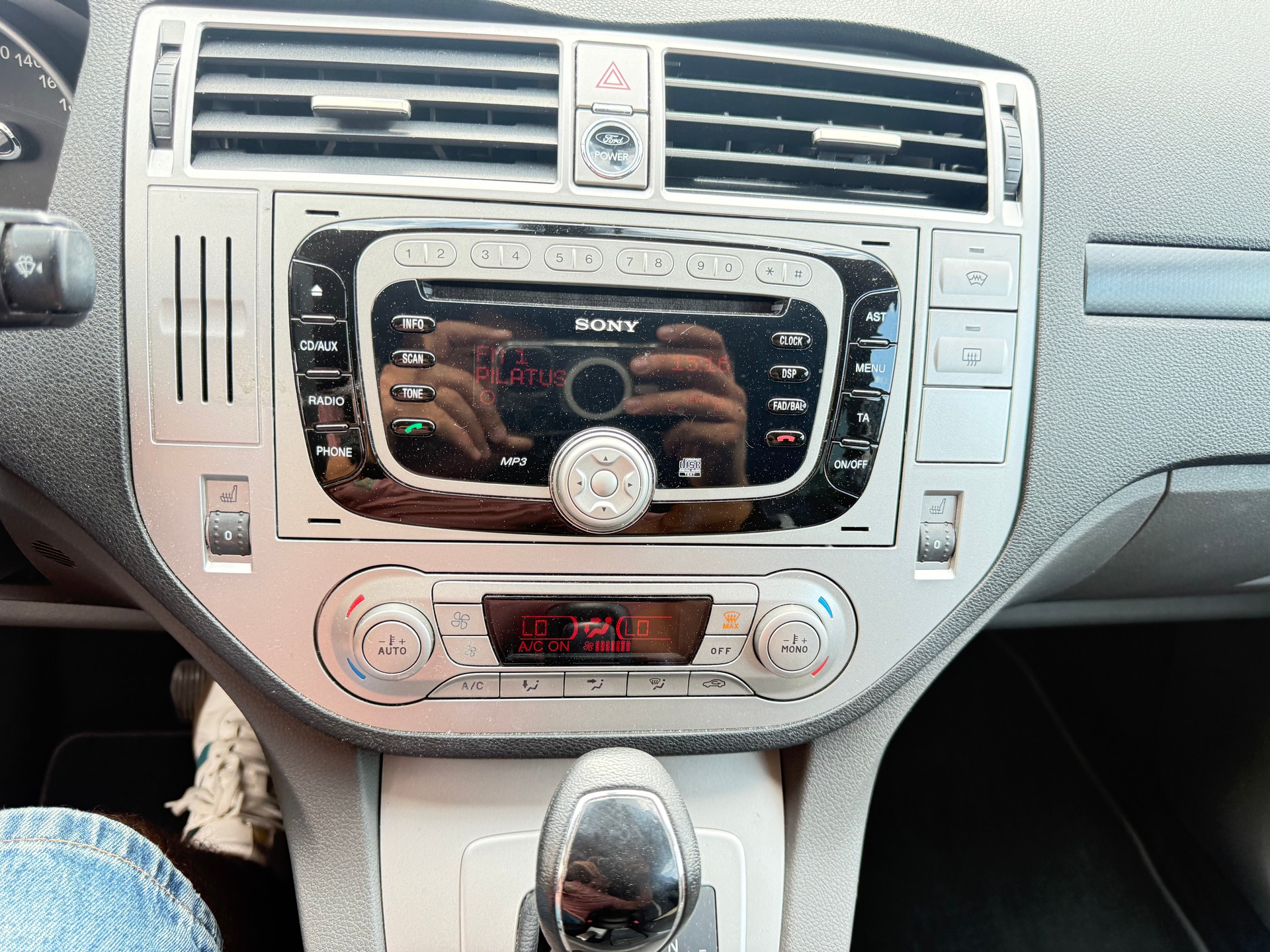 FORD Kuga 2.0 TDCi Titanium 4WD PowerShift-image-8
