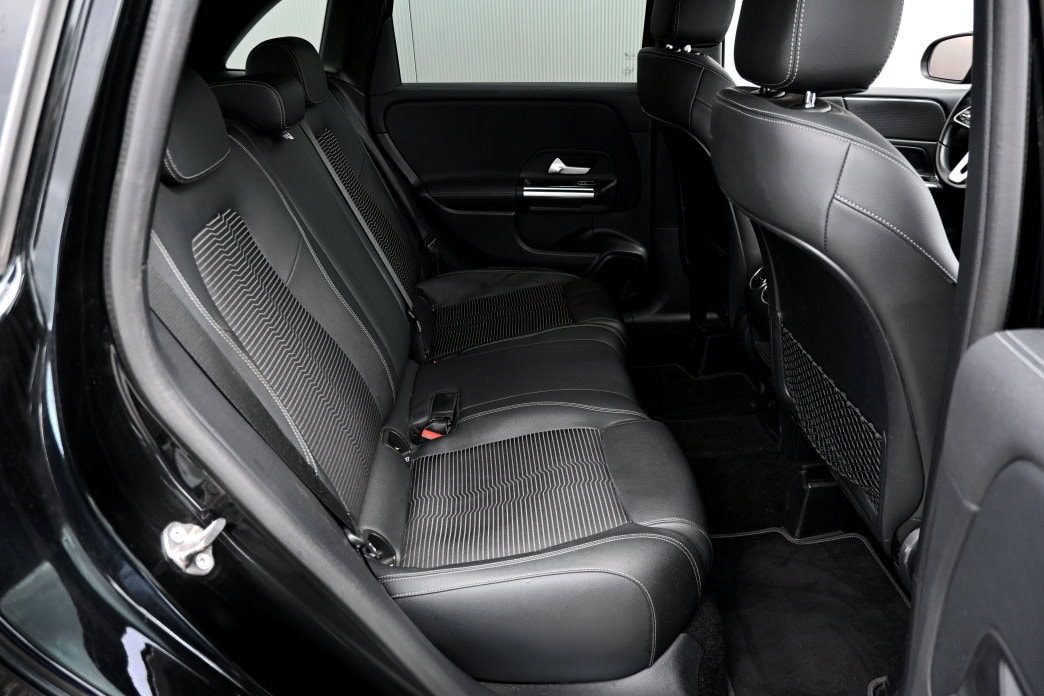 MERCEDES-BENZ B 200 d Night Star 8G-DCT-image-7