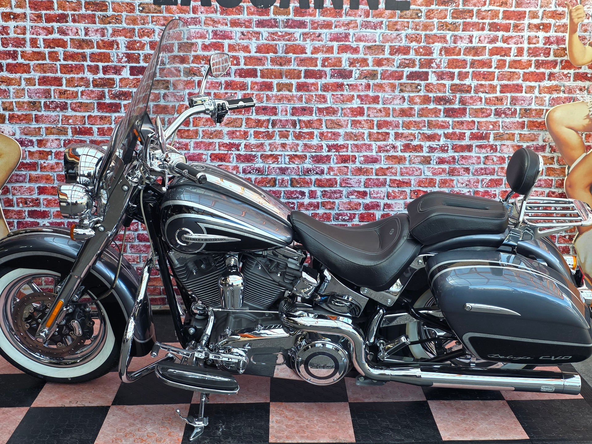 HARLEY-DAVIDSON FLSTNSE Softail Deluxe ABS CVO-image-3