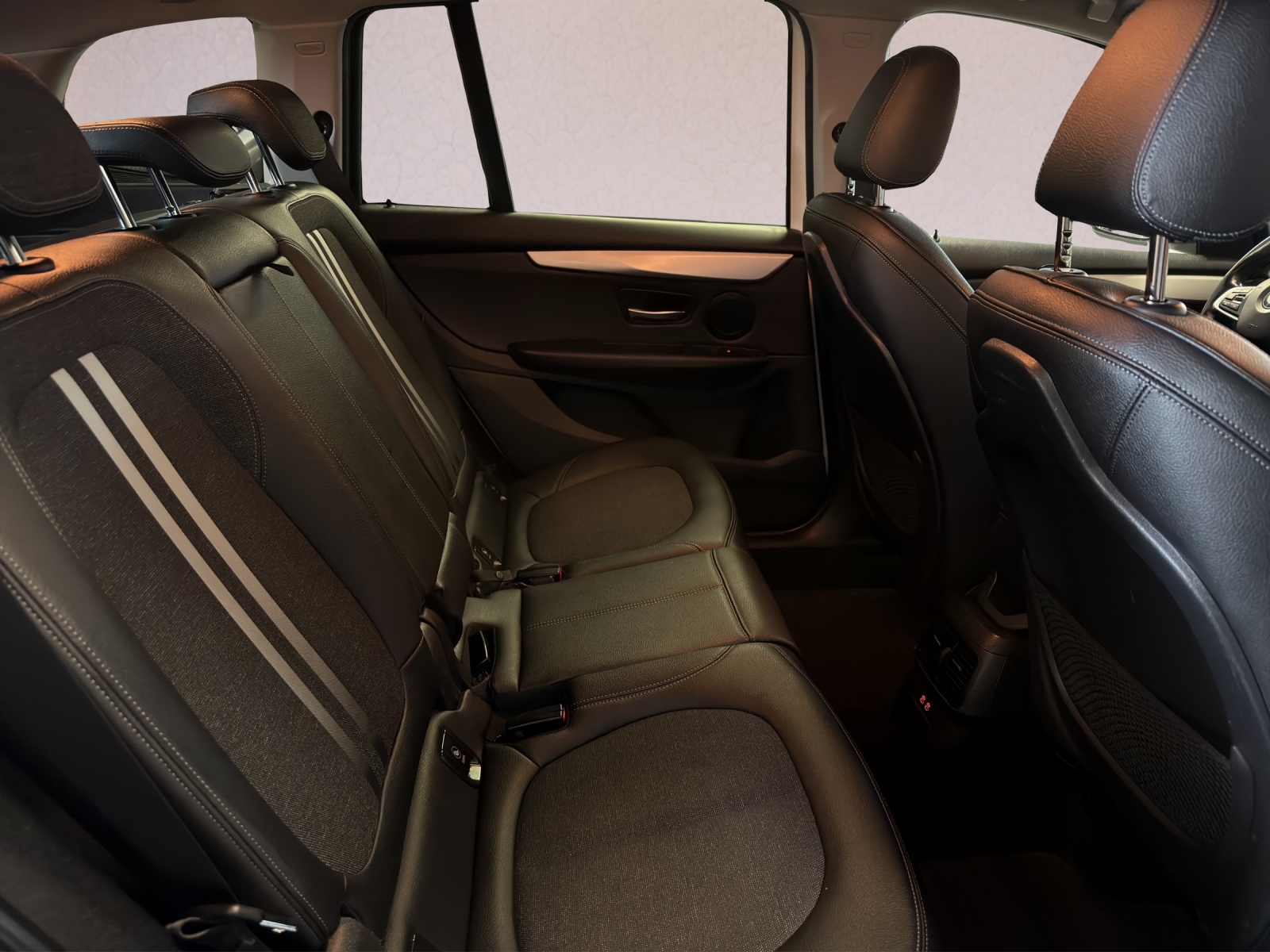 BMW 220d xDrive Gran Tourer Steptronic-image-11