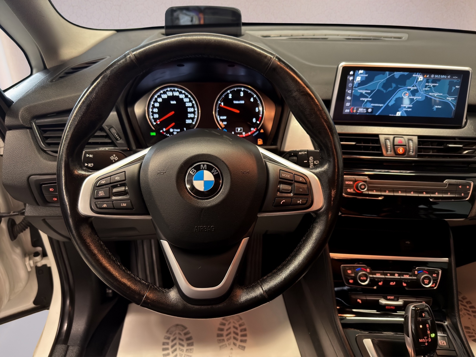 BMW 220d xDrive Gran Tourer Steptronic-image-9
