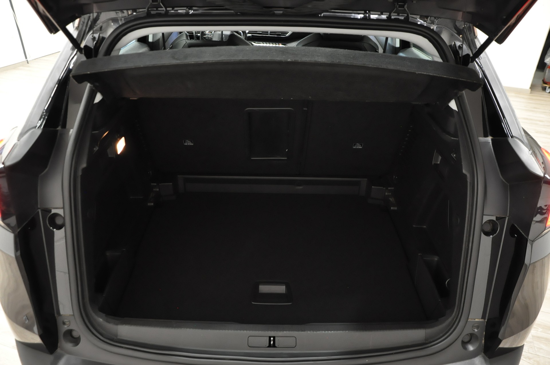 PEUGEOT 3008 1.5 BlueHDi Business Line EAT-image-20