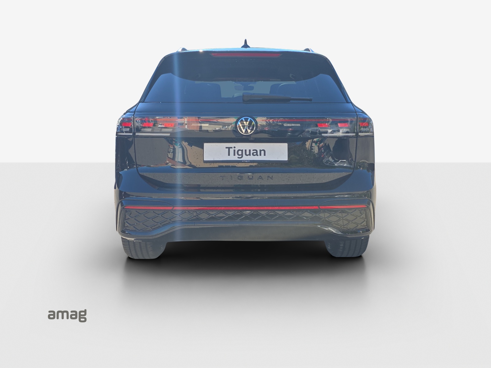 VW Tiguan 2.0 TSI DSG R-Line 4Motion-showroom-element-3