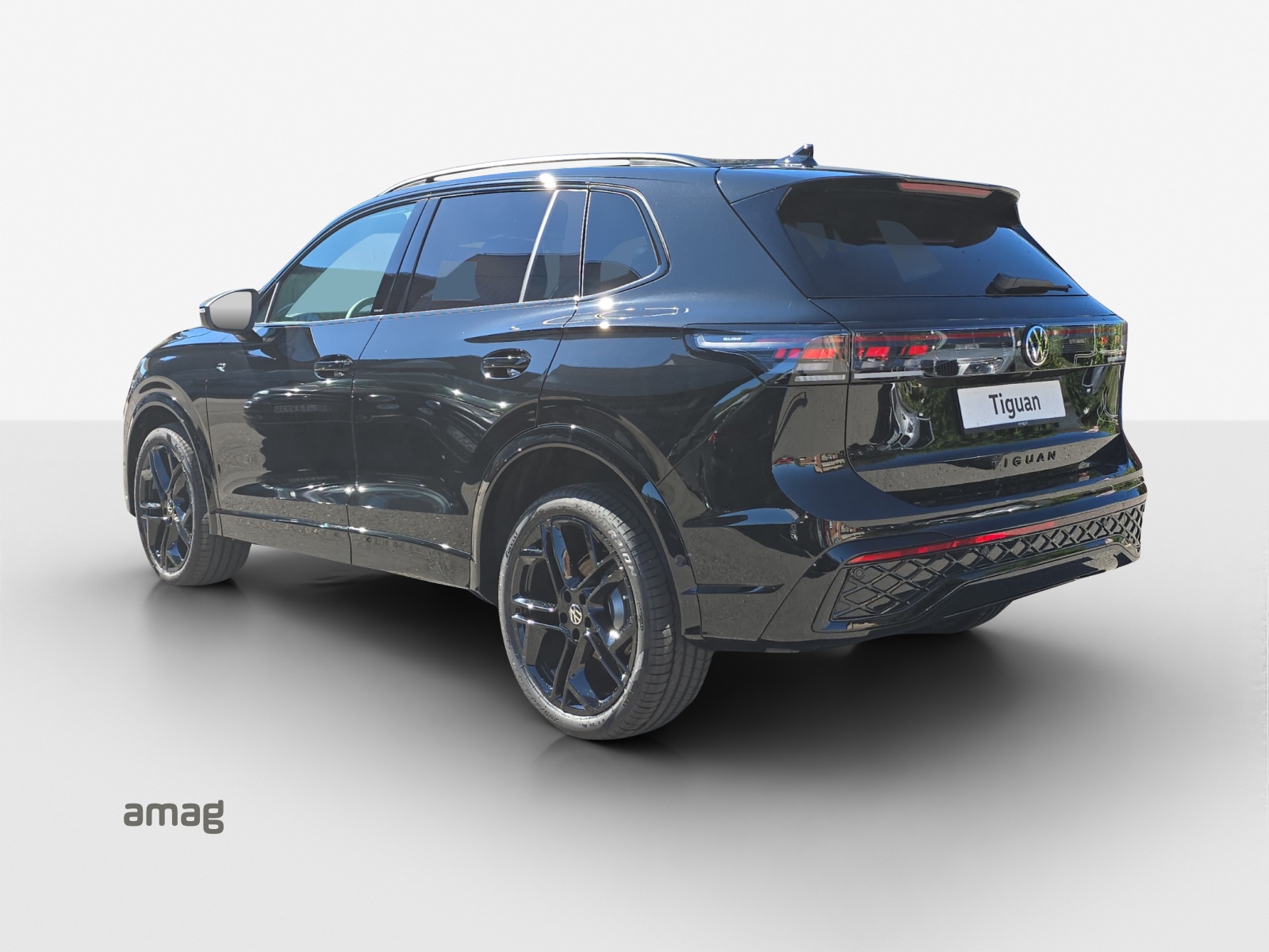 VW Tiguan 2.0 TSI DSG R-Line 4Motion-showroom-element-2