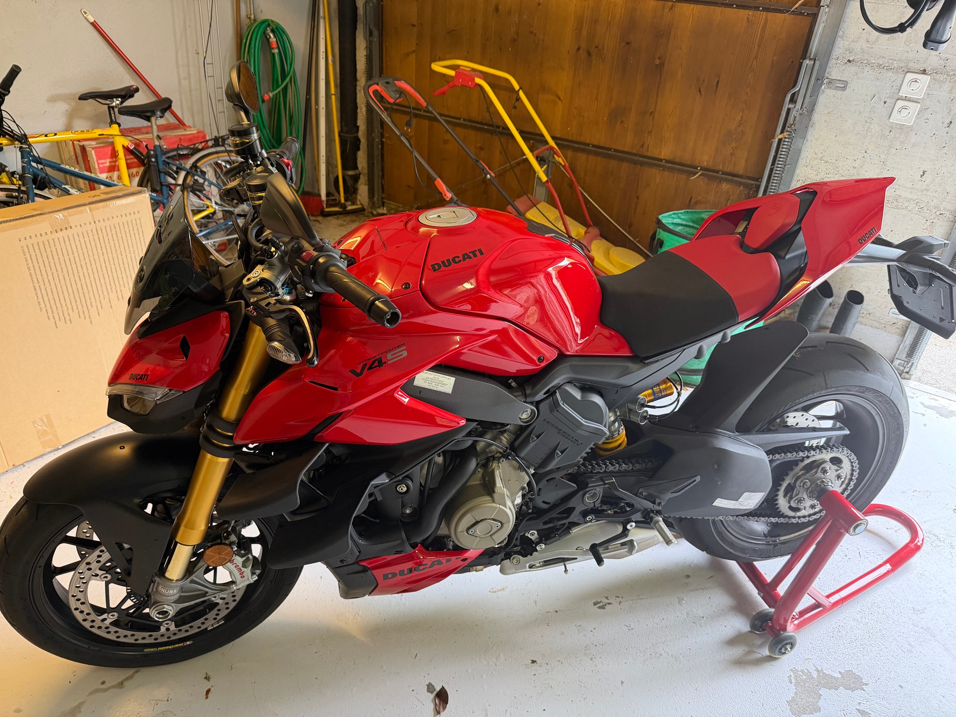 DUCATI Streetfighter V4 S-image-1