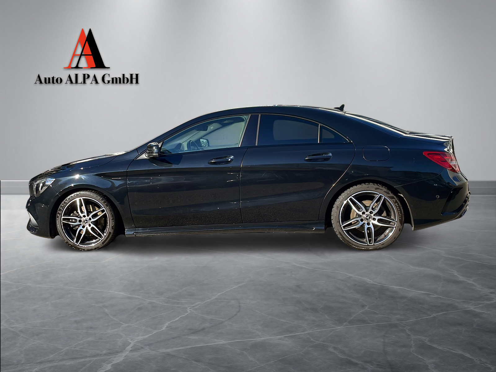 MERCEDES-BENZ CLA 250 AMG Line 7G-DCT– SPORTLICHE LIMOUSINE - CHARAKTER MIT AMG LINE | 4MATIC | PANORAMA-SCHIEBEDACH-showroom-element-1