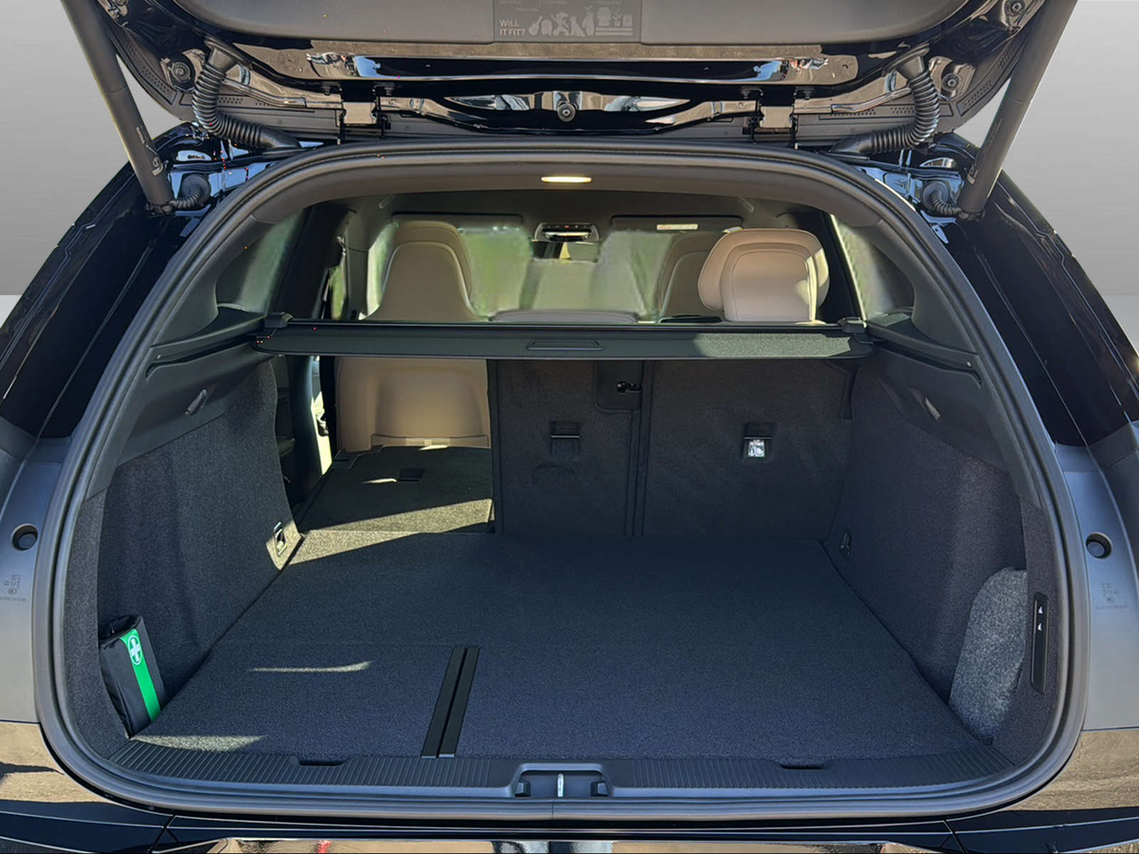 VOLVO EX60 Twin Ultra AWD-image-15