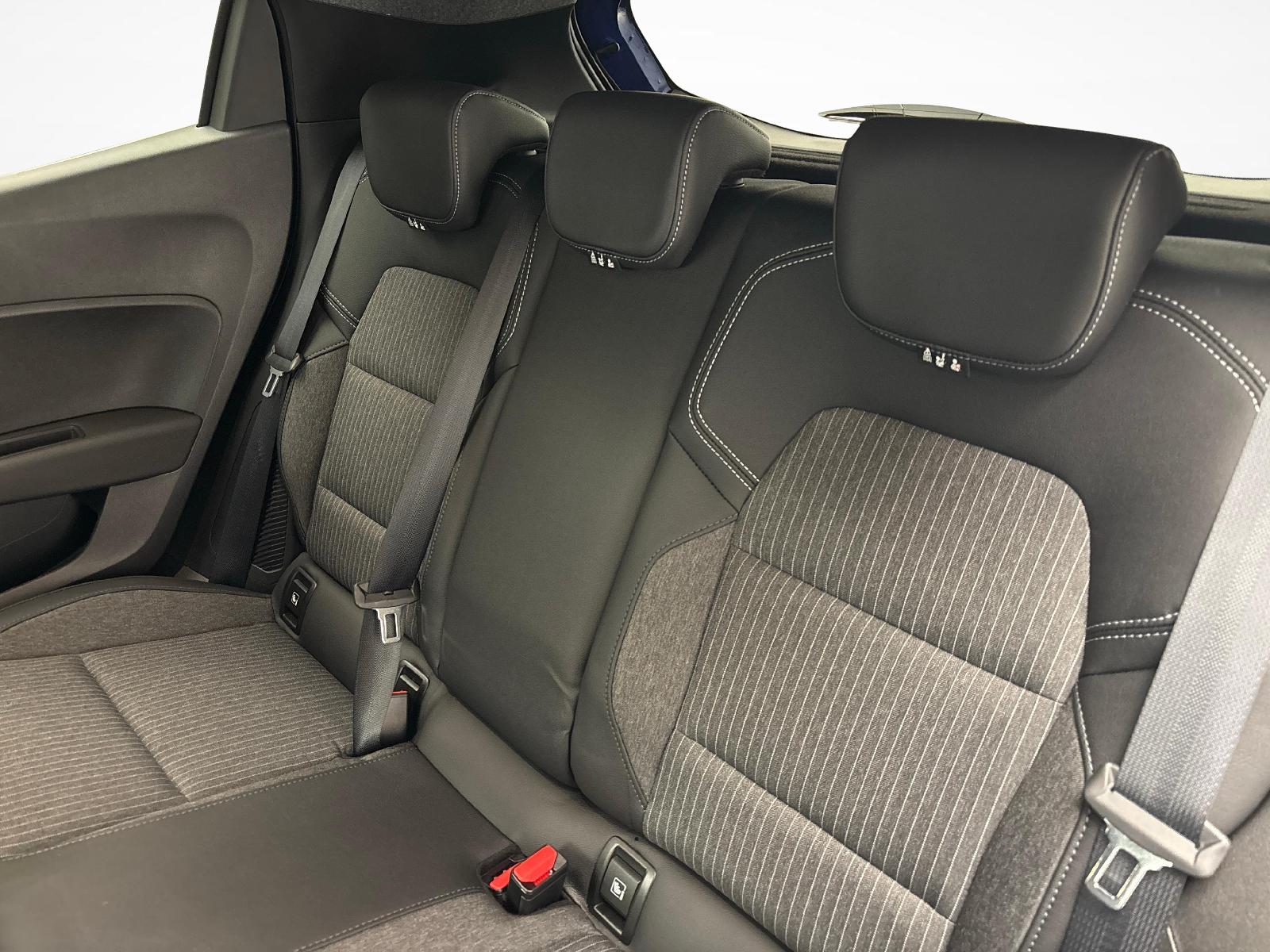 MITSUBISHI Colt 1.6 HEV Instyle-image-10