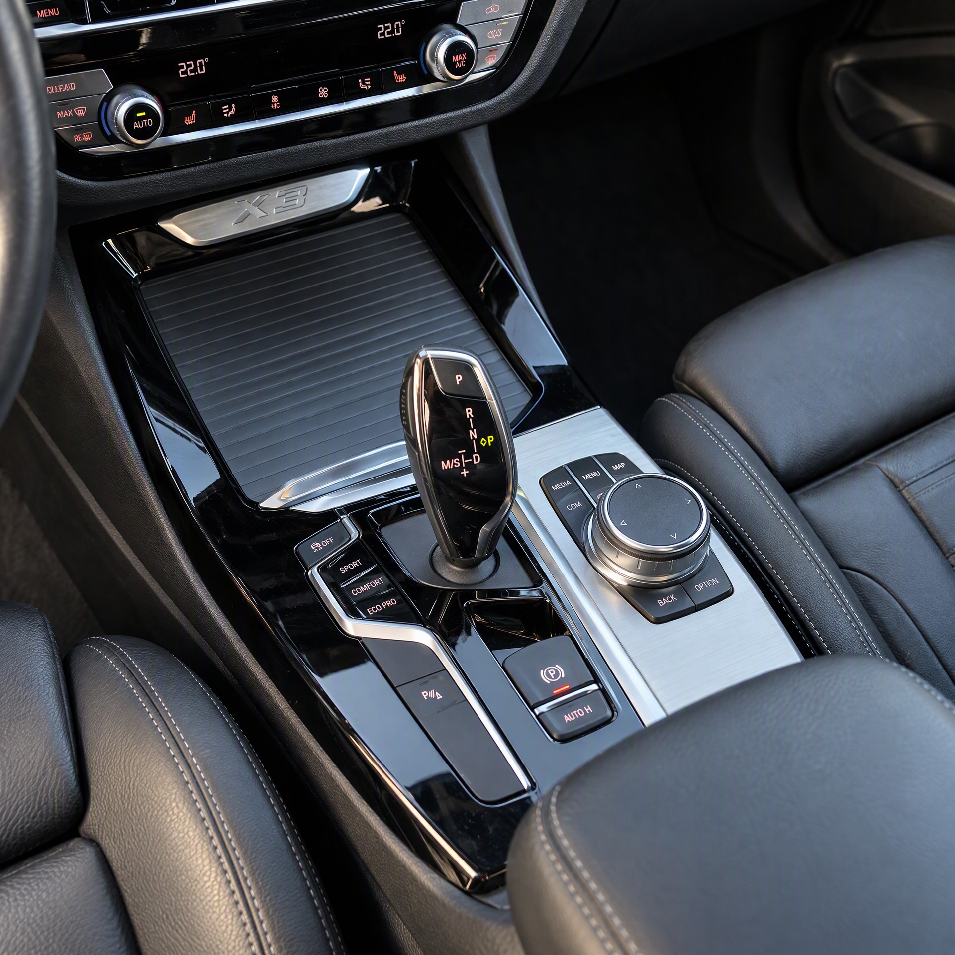 BMW X3 xDrive 20d Individual xLine Steptronic-image-14
