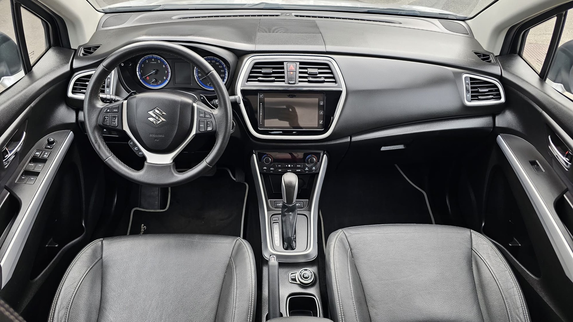 SUZUKI SX4 S-Cross 1.6 16V Compact Top 4WD CVT7-image-11