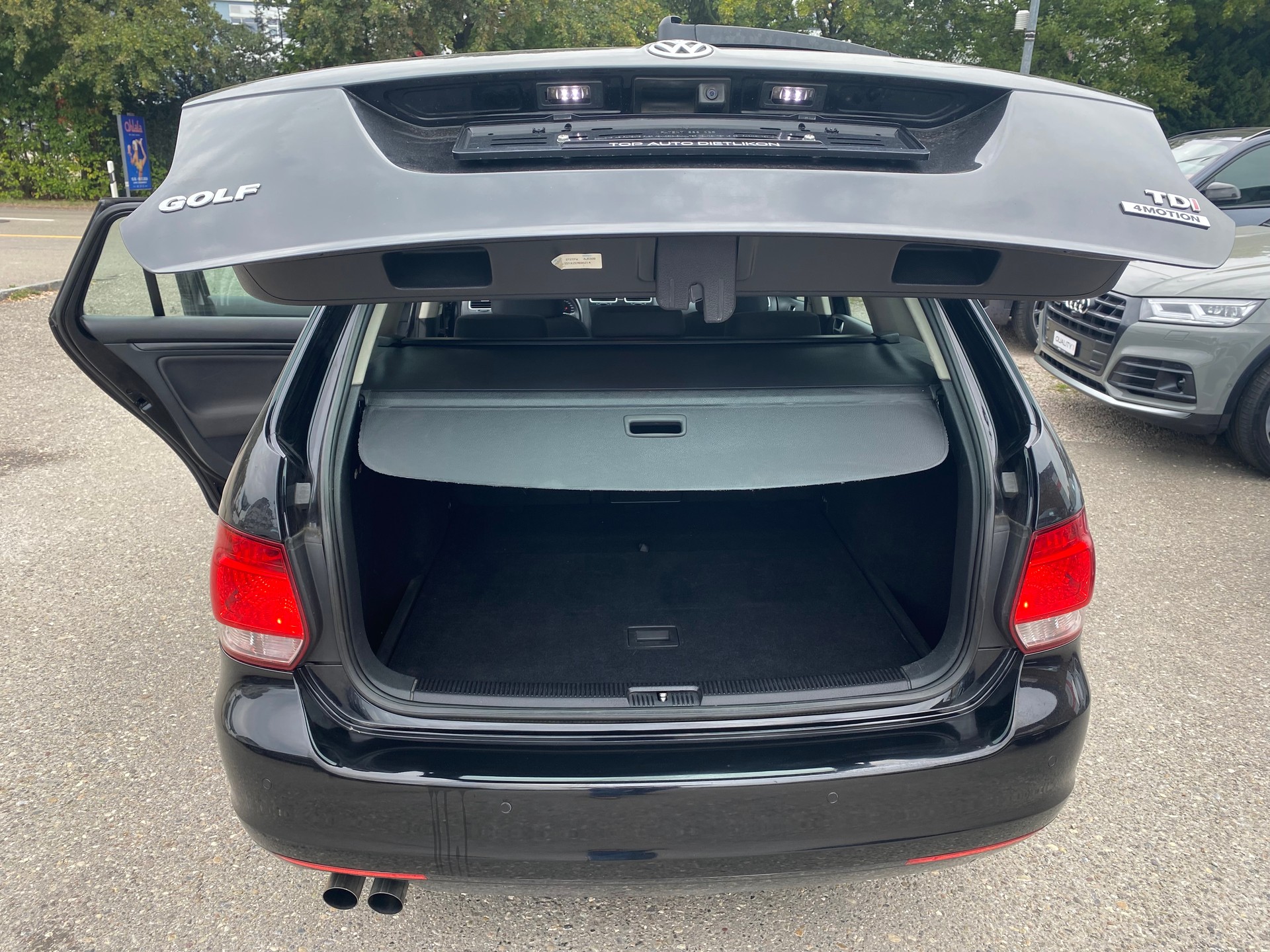 VW Golf Variant 1.6 TDI Comfortline 4Motion-image-9