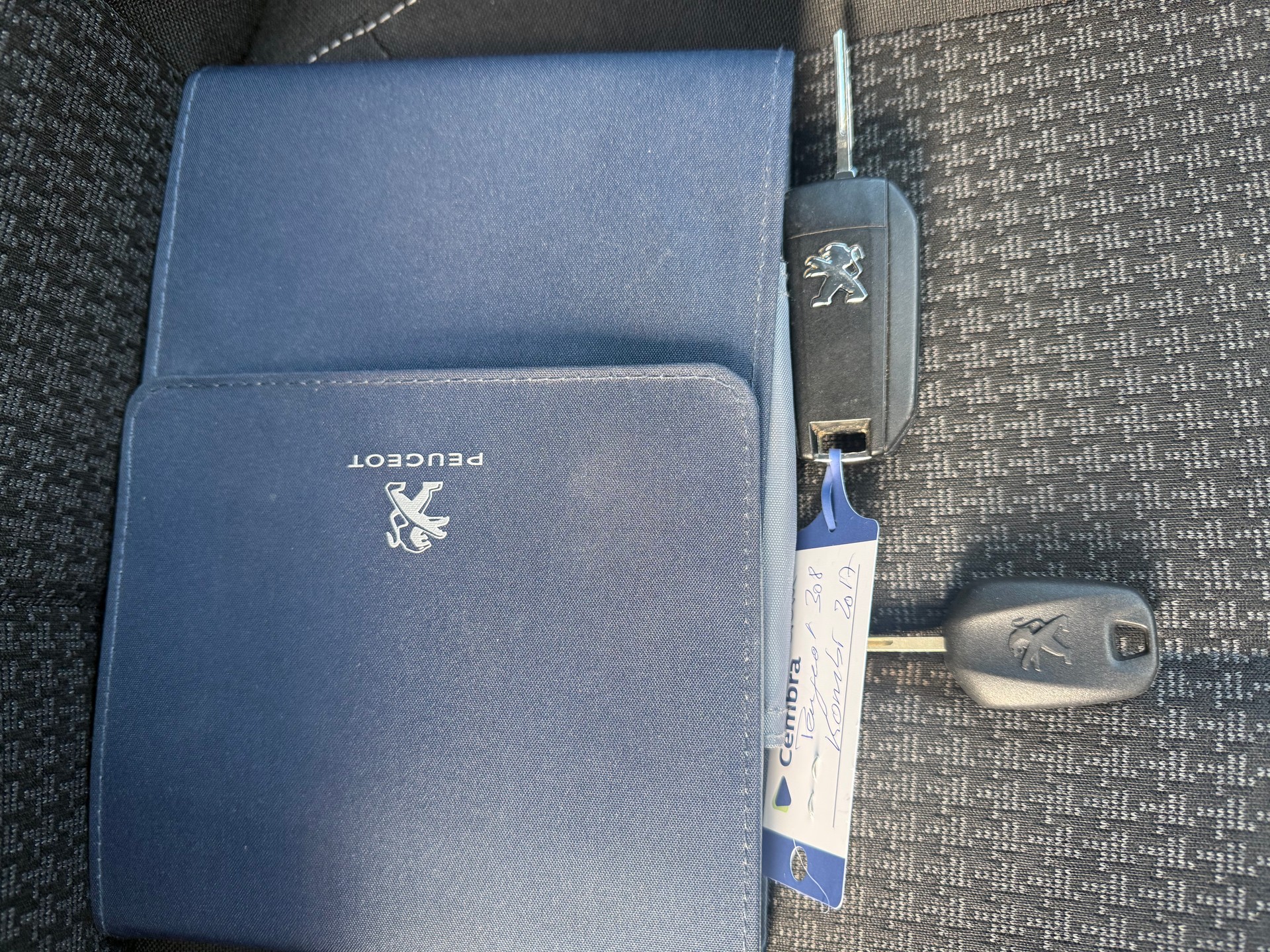 PEUGEOT 308 SW 1.6 BlueHDI Allure-image-8