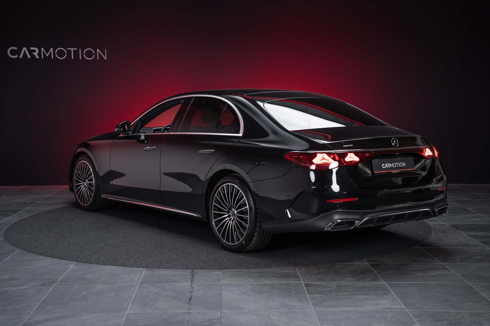 MERCEDES-BENZ E 220 d AMG Line / Hyperscreen / 360°Kamera / Burmester-image-10