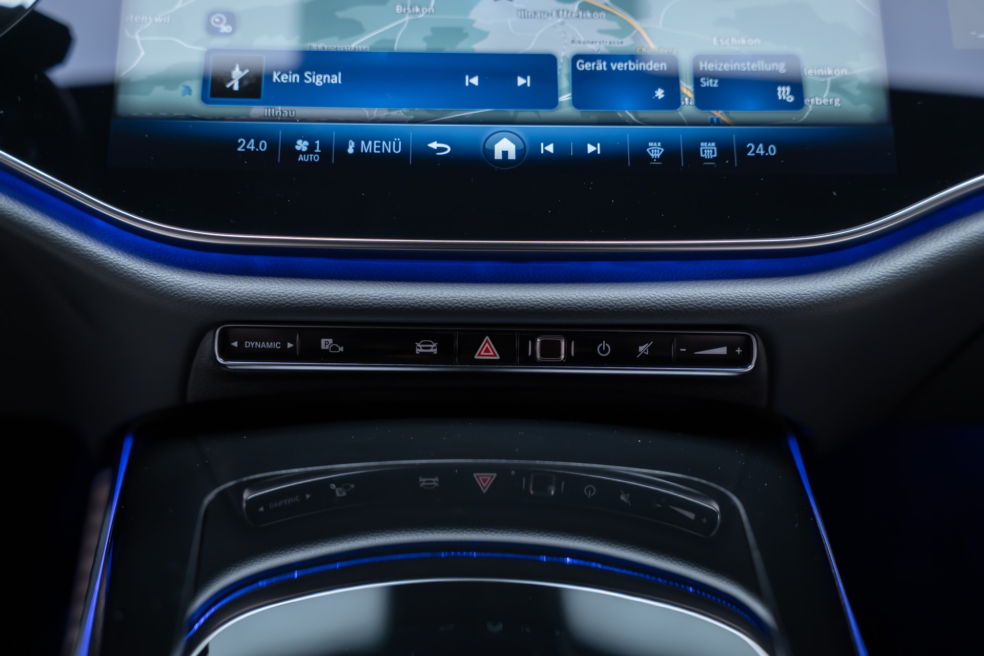 MERCEDES-BENZ E 220 d AMG Line / Hyperscreen / 360°Kamera / Burmester-image-36