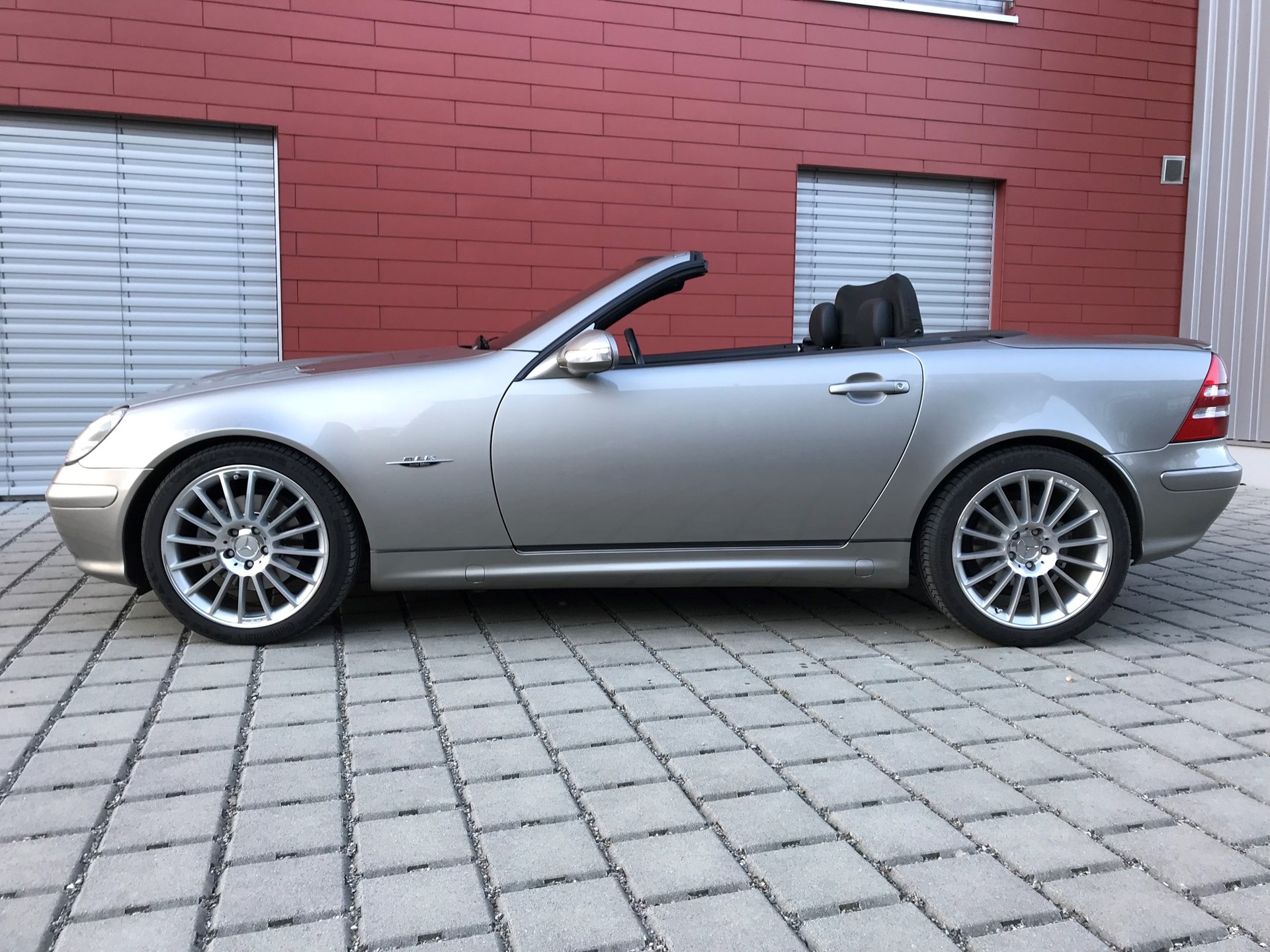 MERCEDES-BENZ SLK 320-image-14