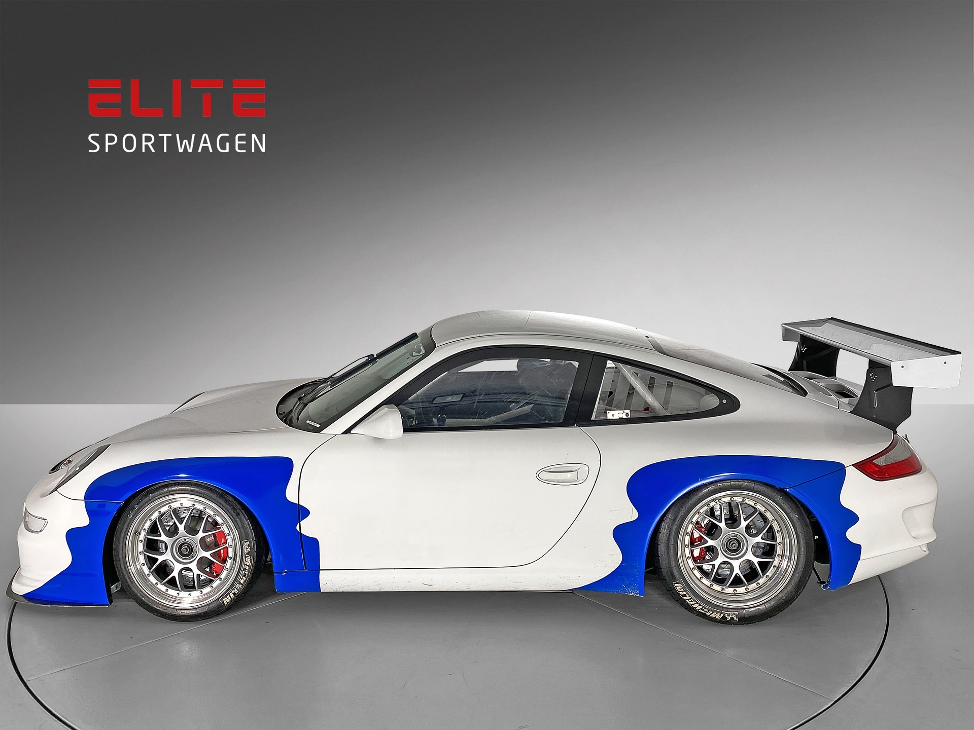 PORSCHE GT3 CUP-showroom-element-3