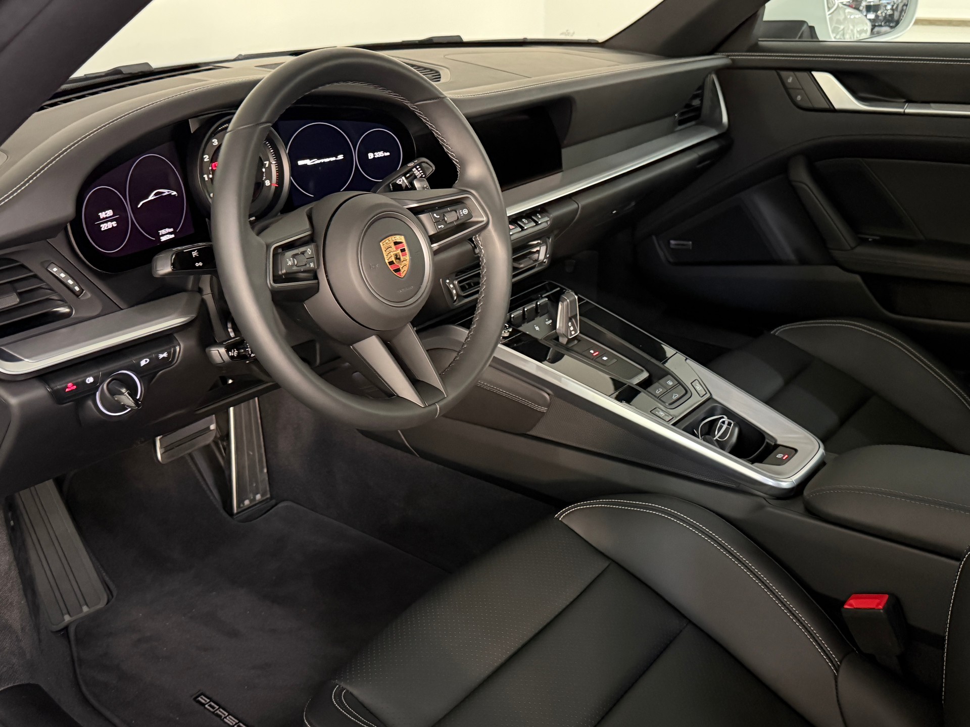 PORSCHE Carrera S-image-6