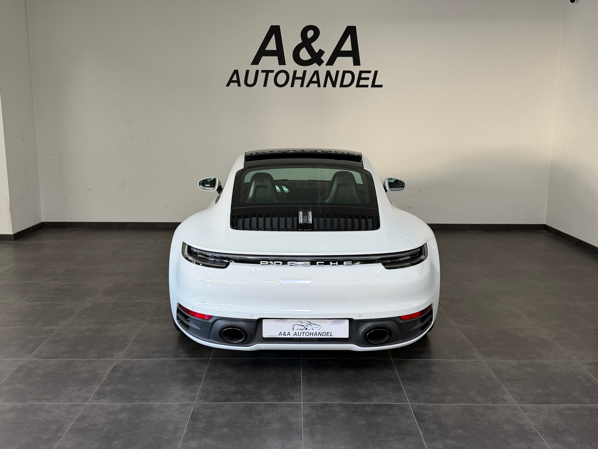 PORSCHE Carrera S-image-4