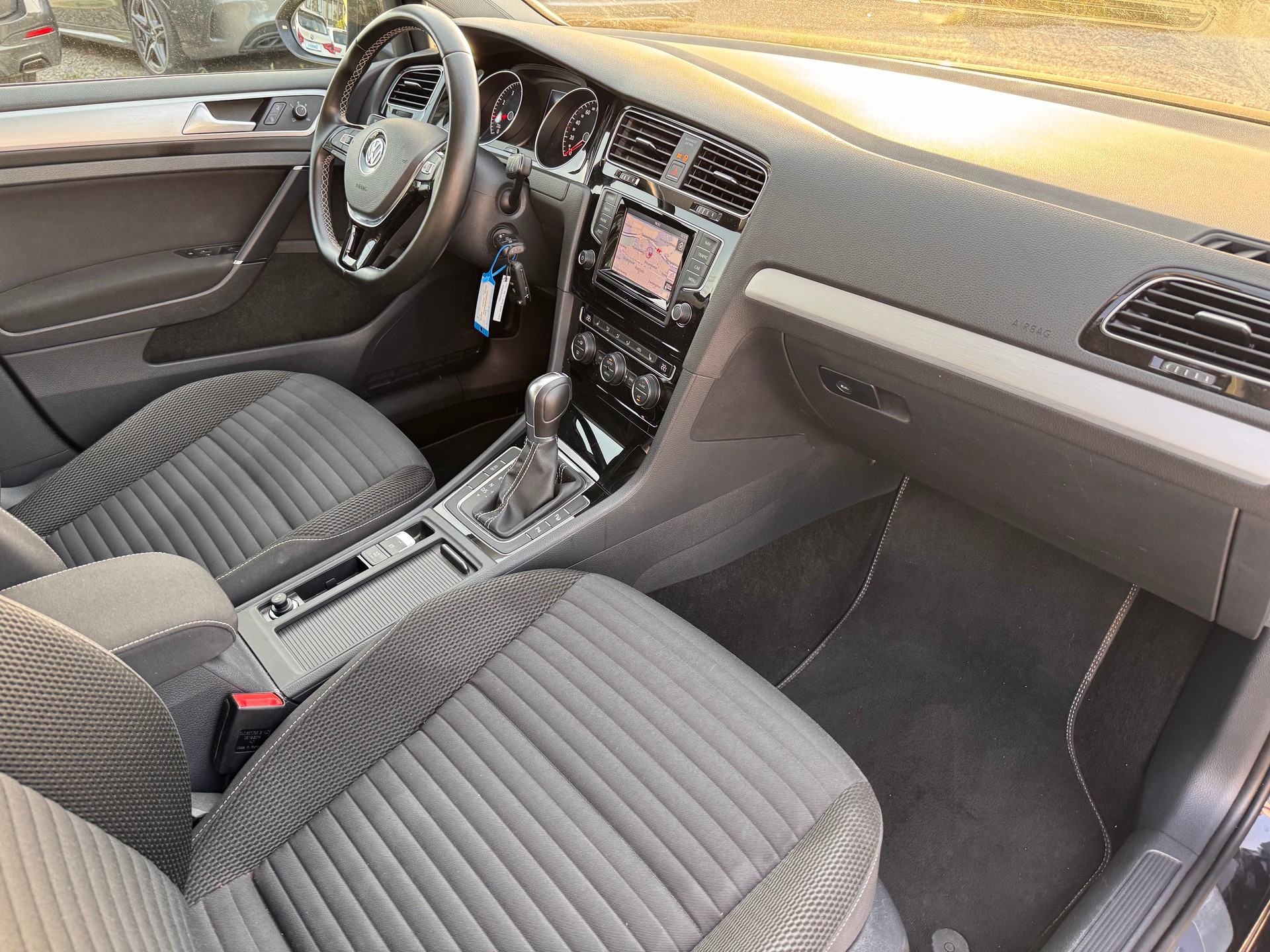 VW Golf 1.4 TSI Cup DSG-image-13