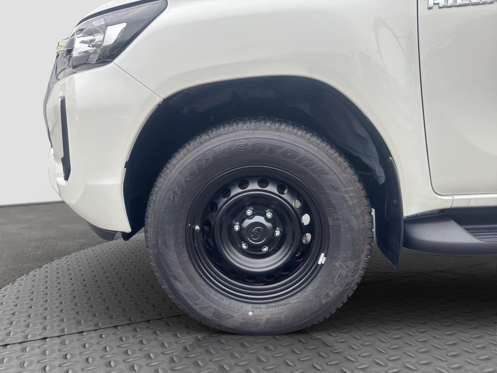TOYOTA Hilux Extra Cab.-Pick-up 2.8 D-4D 204 Comfort-image-24
