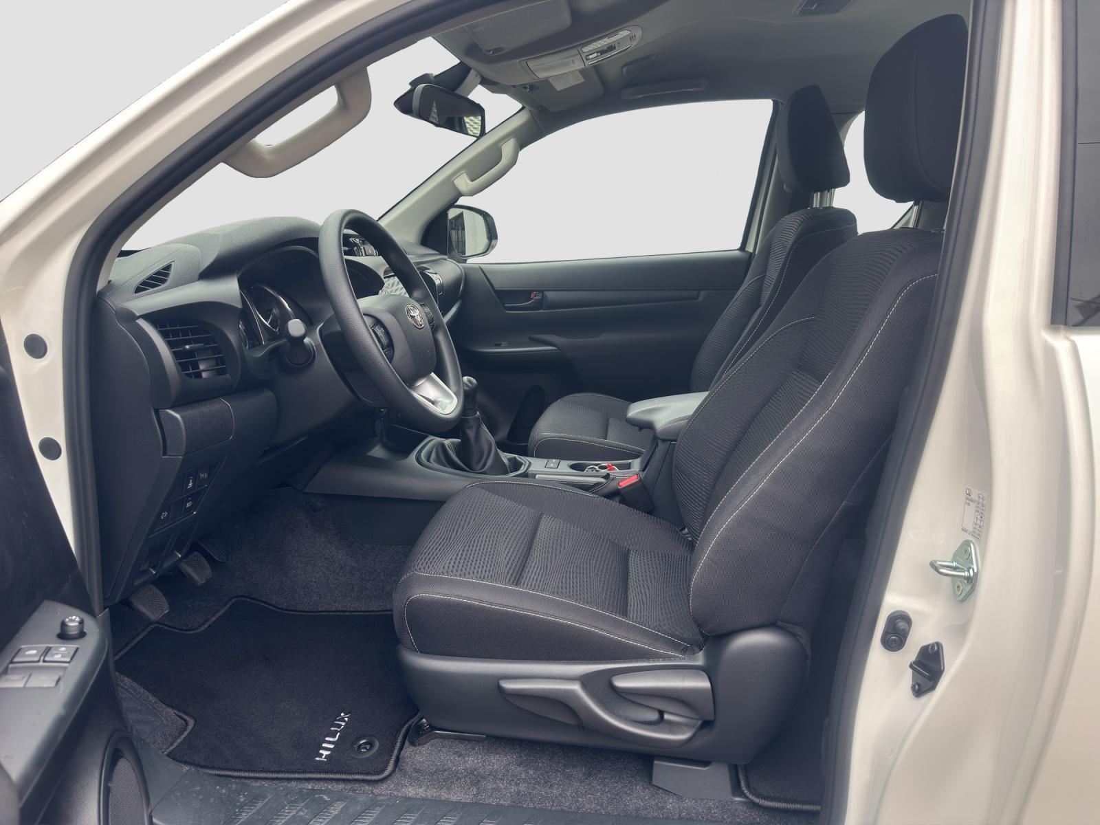 TOYOTA Hilux Extra Cab.-Pick-up 2.8 D-4D 204 Comfort-image-26