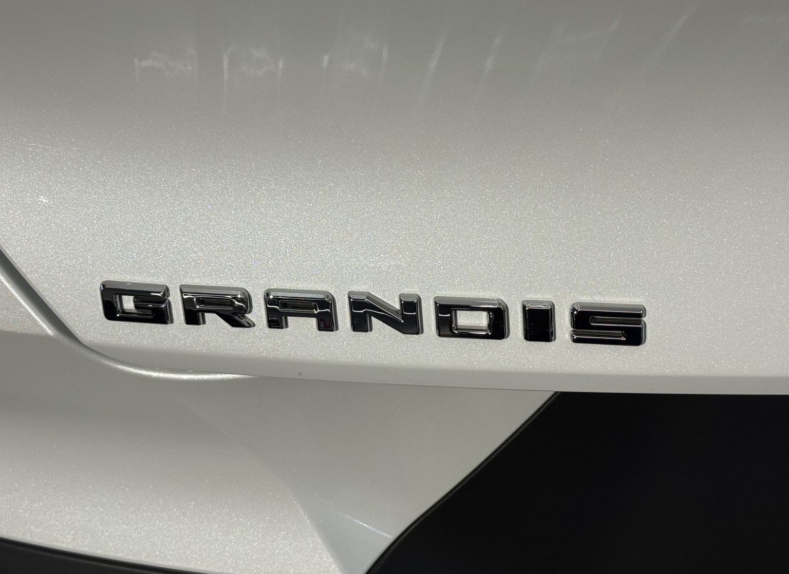 MITSUBISHI Grandis 1.8 HEV Instyle-image-4
