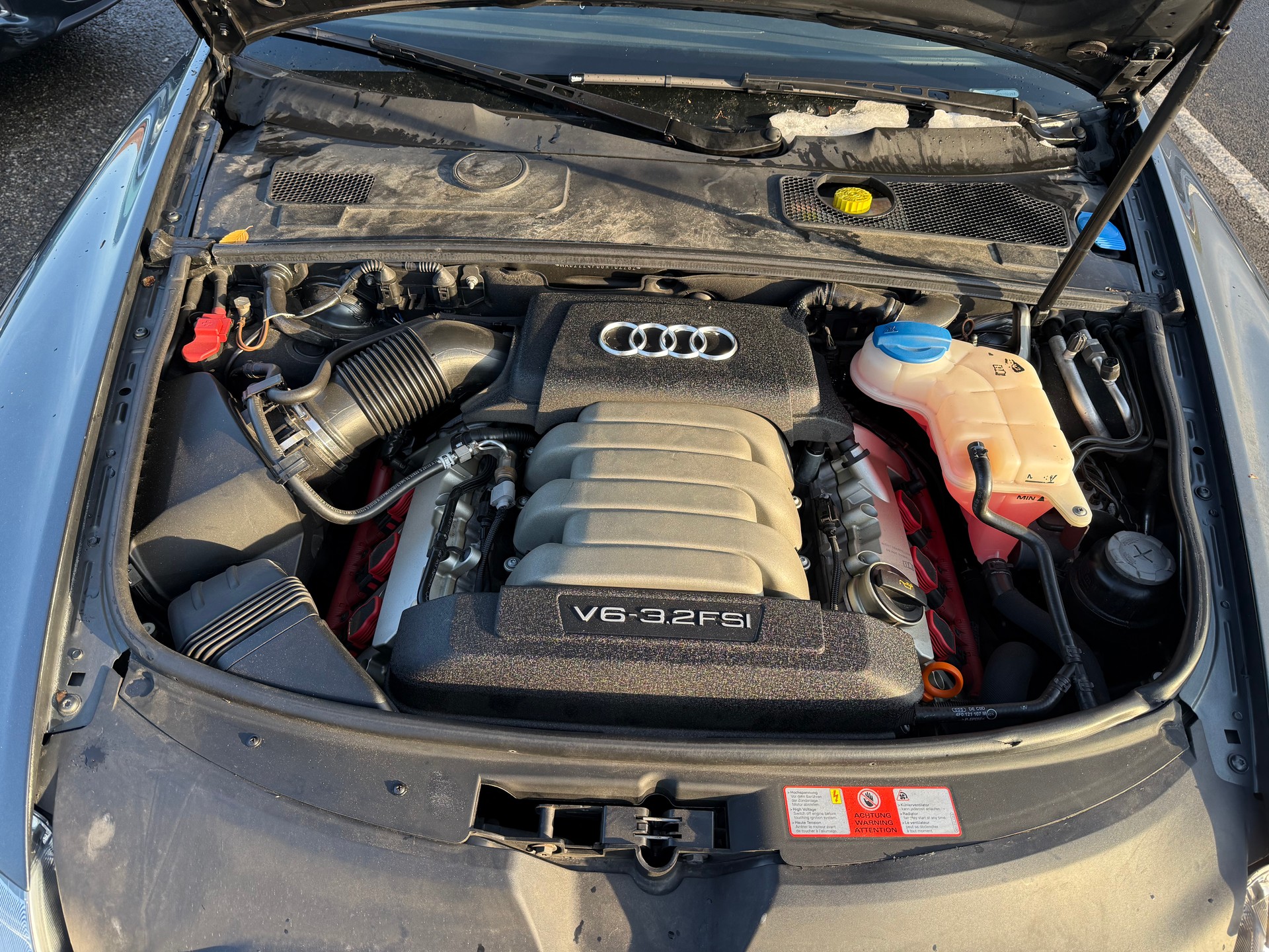 AUDI A6 Avant 3.2 V6 FSI quattro-image-9