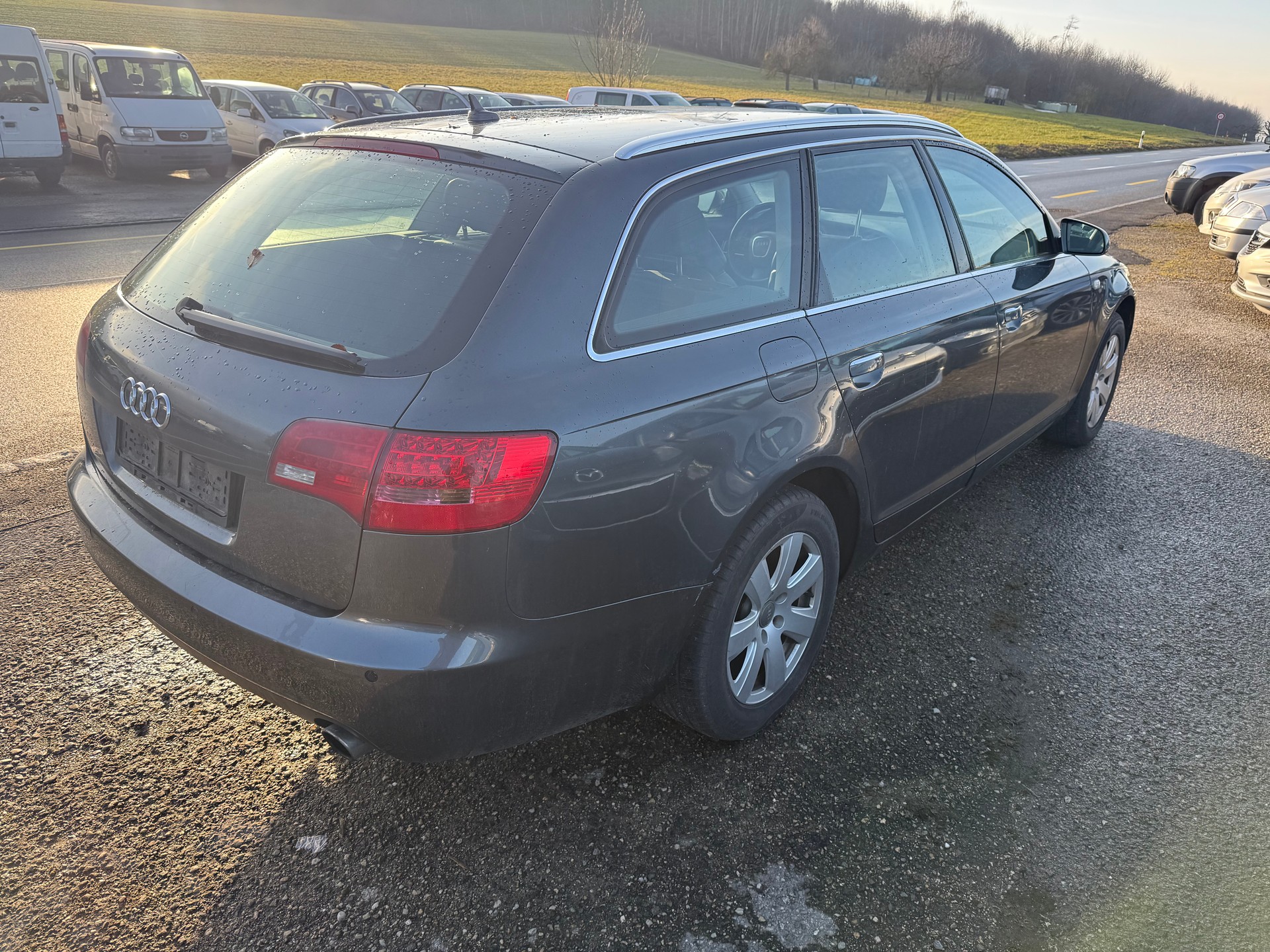 AUDI A6 Avant 3.2 V6 FSI quattro-image-4