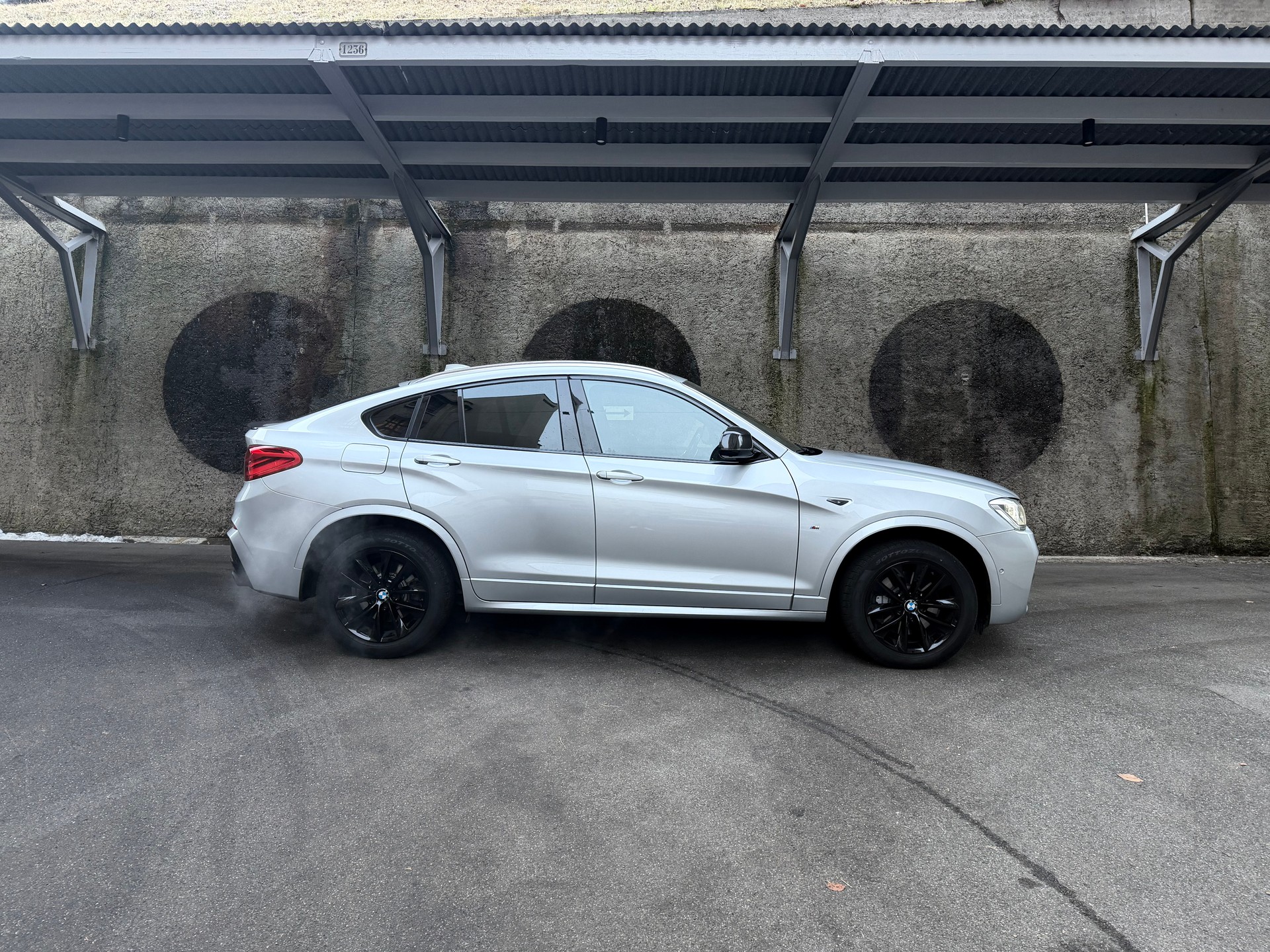BMW X4 M 40i Steptronic-showroom-element-3