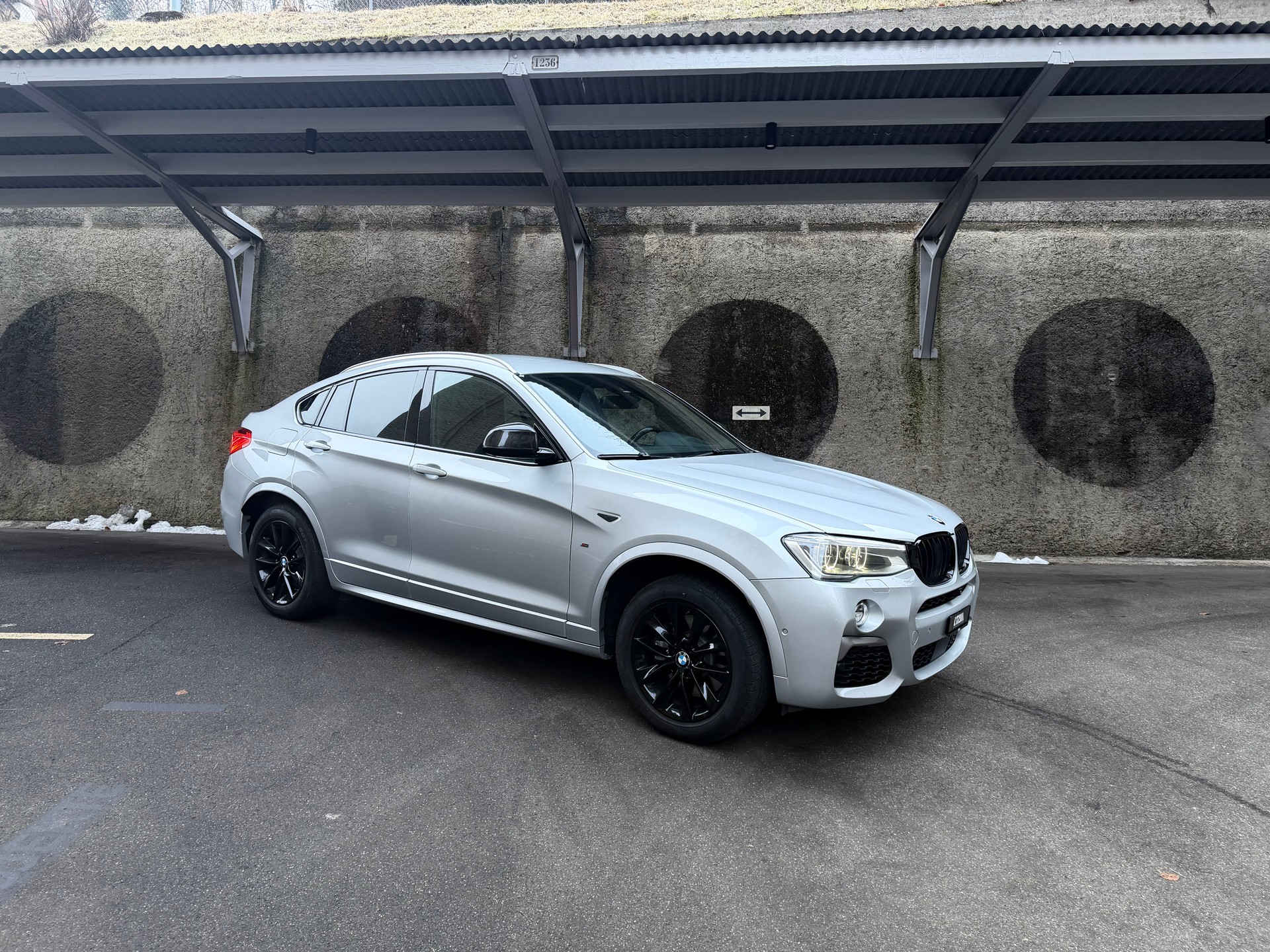 BMW X4 M 40i Steptronic-showroom-element-2
