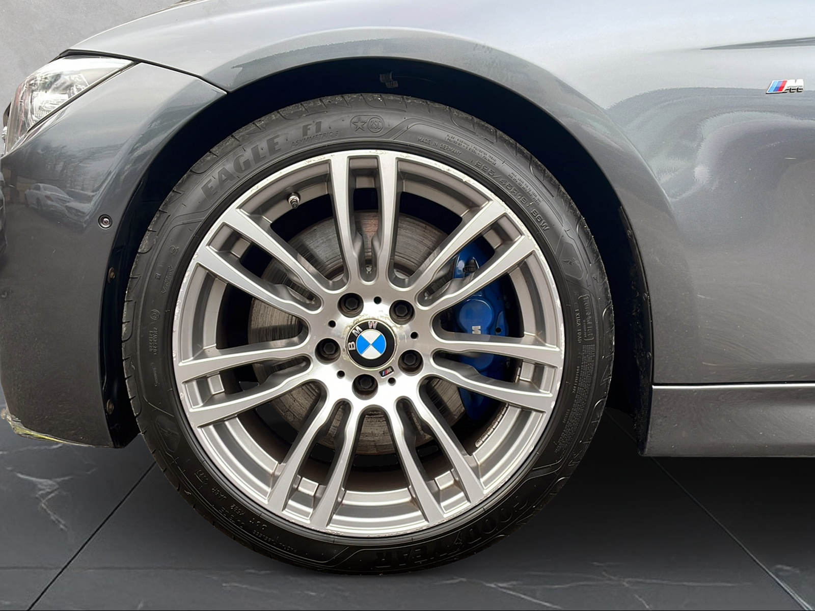 BMW 335d xDrive Touring Steptronic-image-8