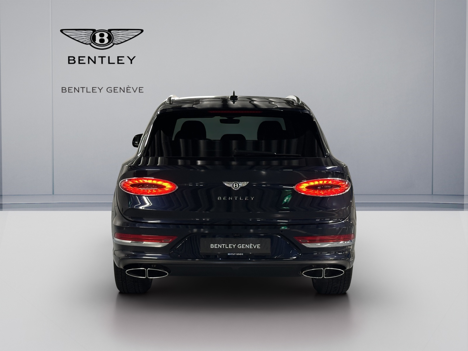 BENTLEY Bentayga V8-image-4