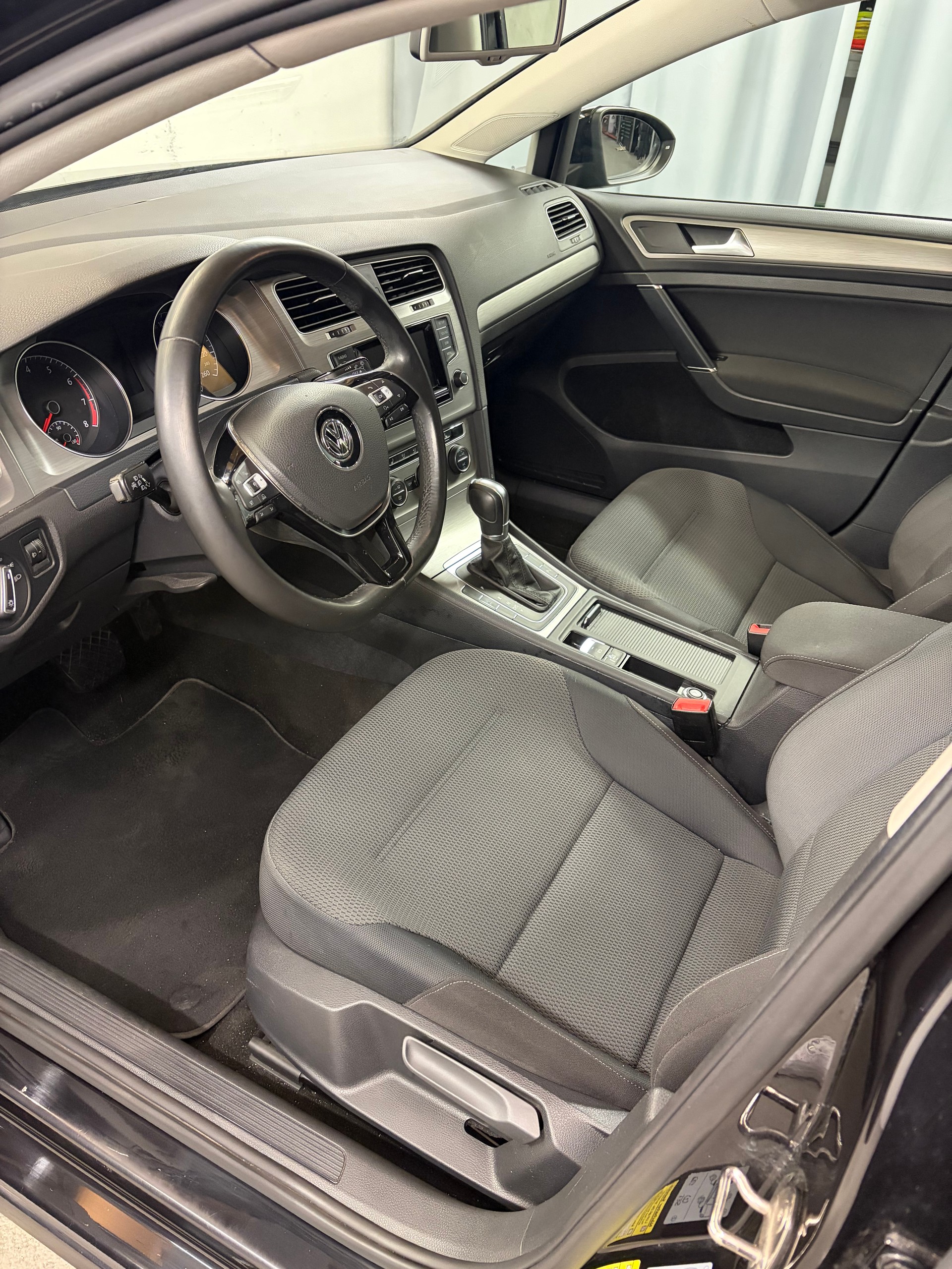 VW Golf 1.4 TSI Comfortline DSG-image-6
