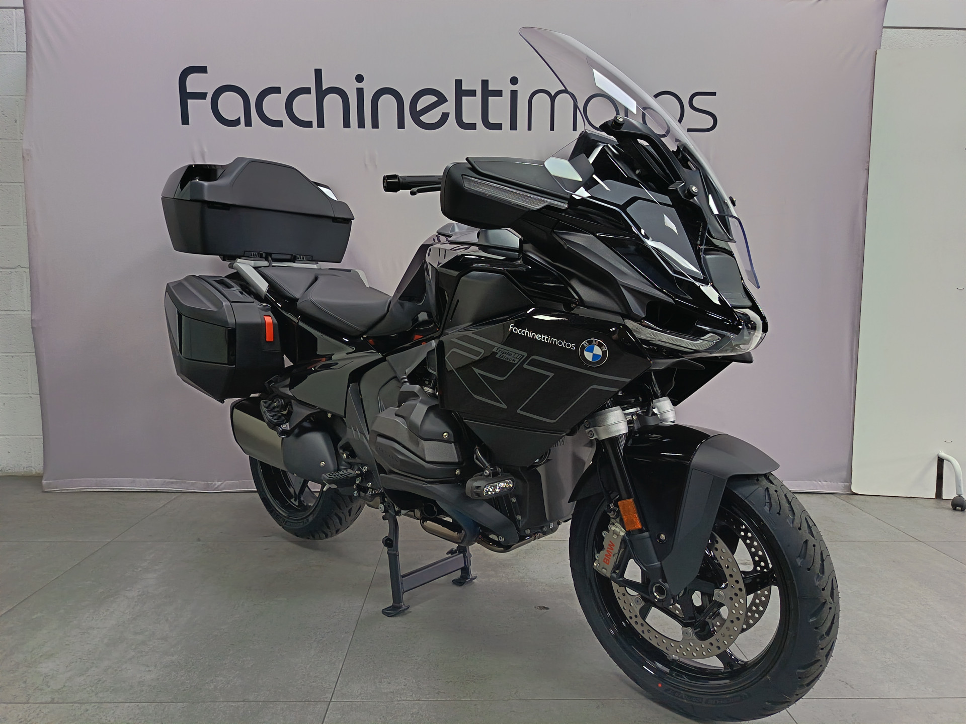 BMW R 1300 RT Triple Black *** Leasing 3.9% ***Boite ASA***-image-1