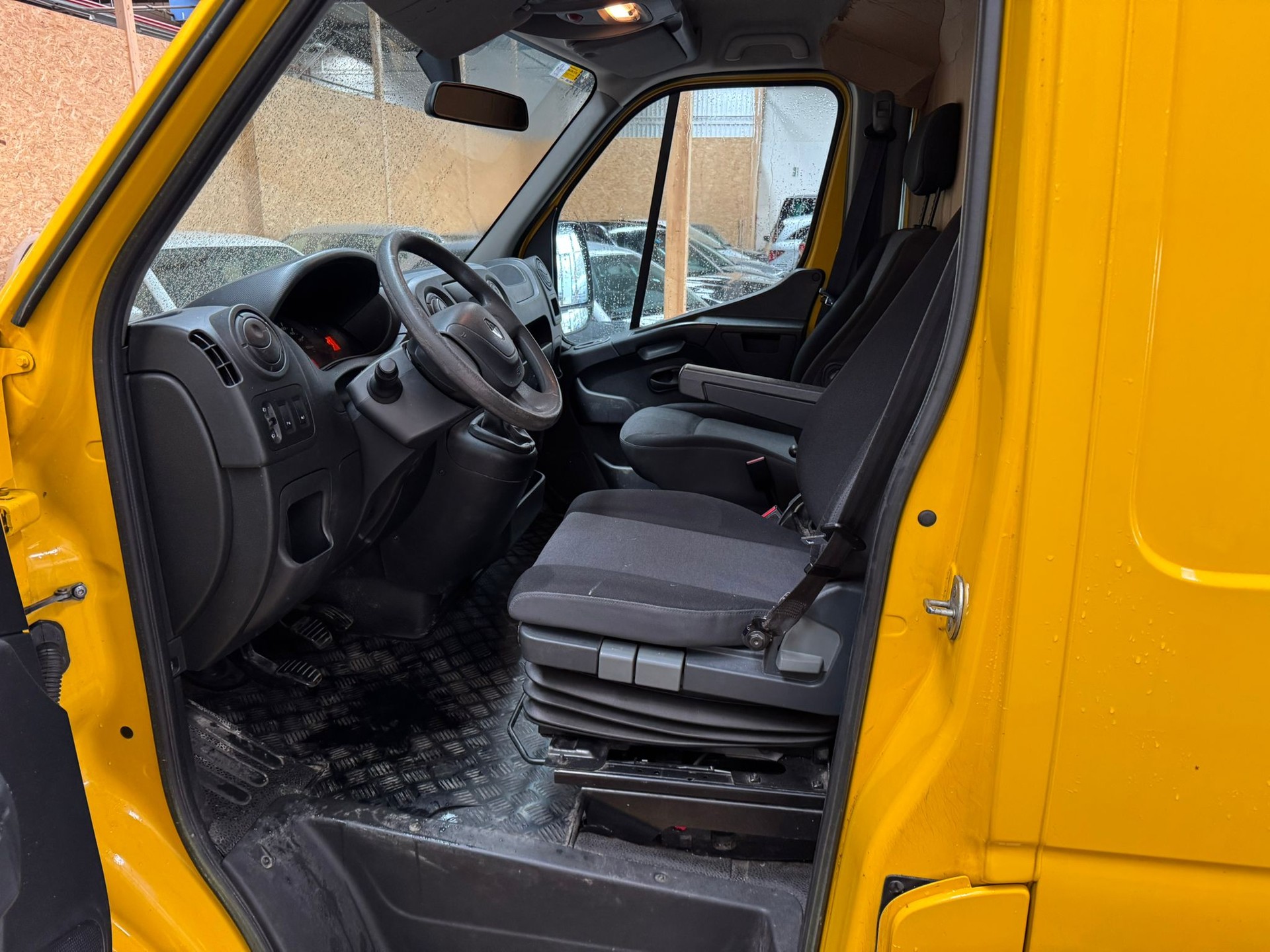 RENAULT Master T35 2.3dCi 130 L3H3-image-10