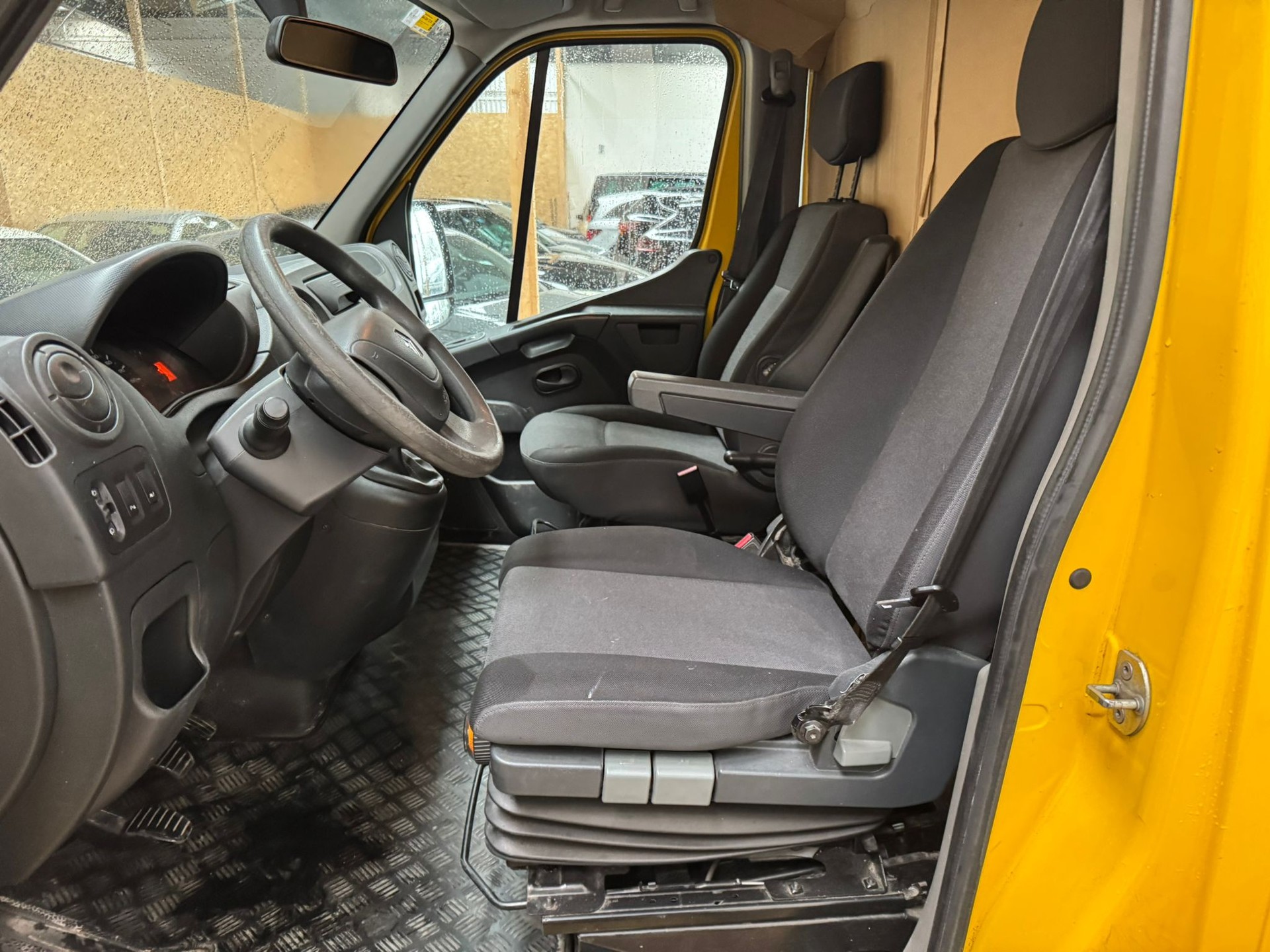 RENAULT Master T35 2.3dCi 130 L3H3-image-15