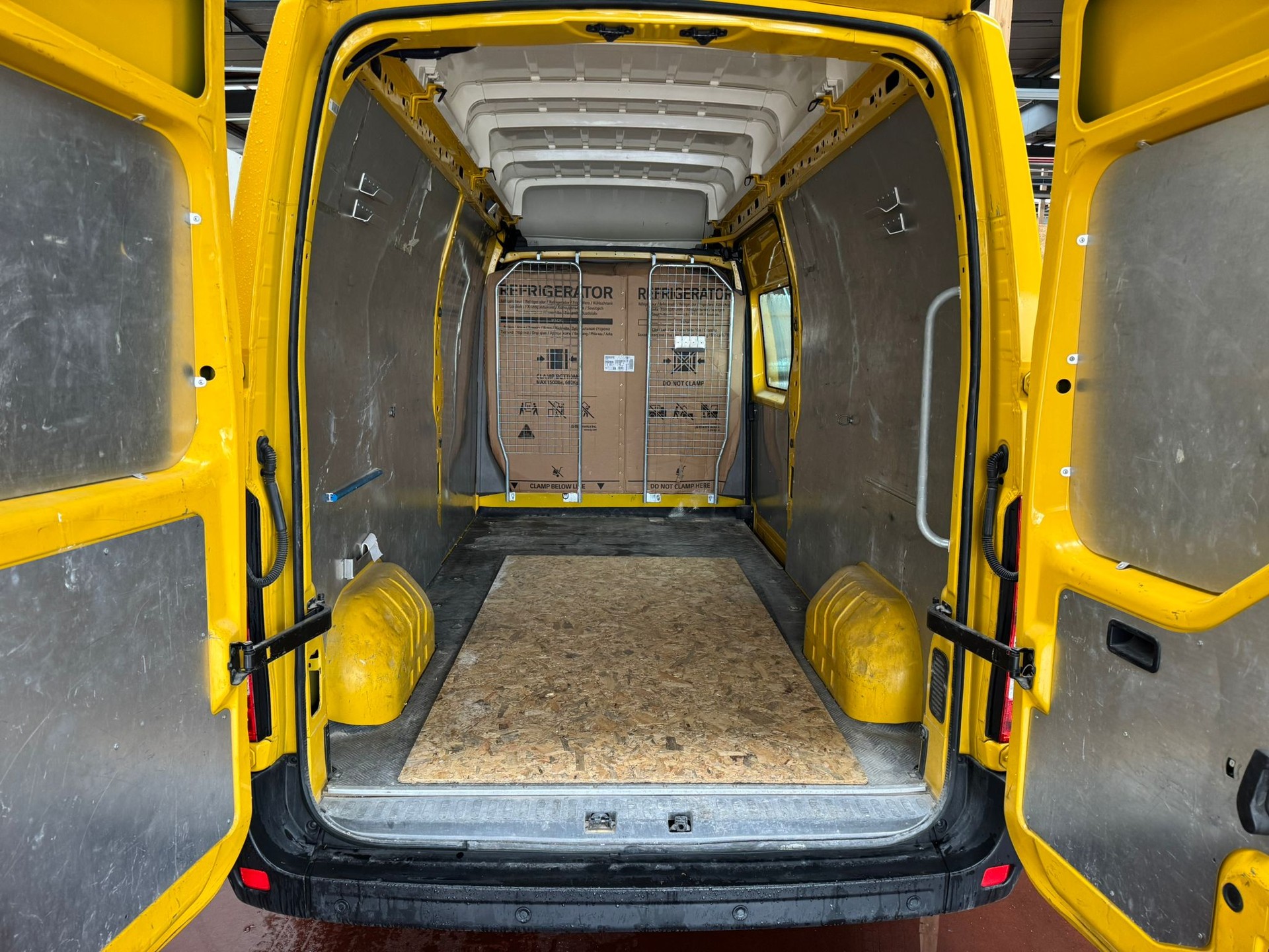RENAULT Master T35 2.3dCi 130 L3H3-image-8