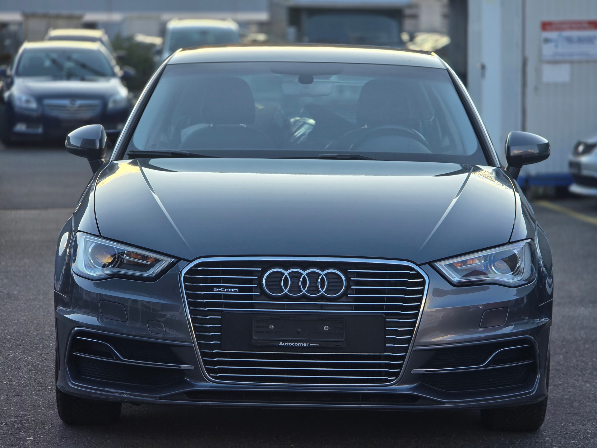 AUDI A3 Sportback 1.4 e-tron Ambition S-tronic-showroom-element-1