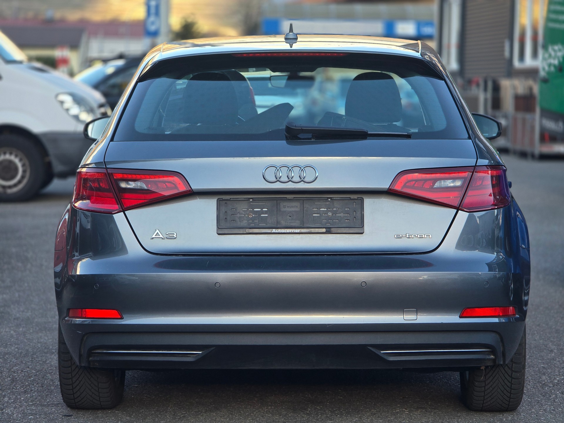 AUDI A3 Sportback 1.4 e-tron Ambition S-tronic-image-5