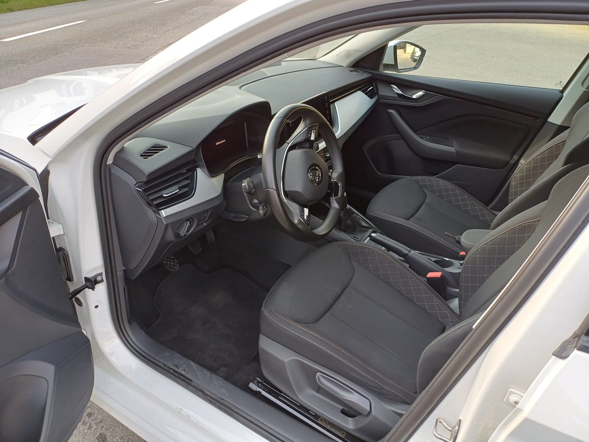SKODA Kamiq 1.0 TSI Drive 125-image-5