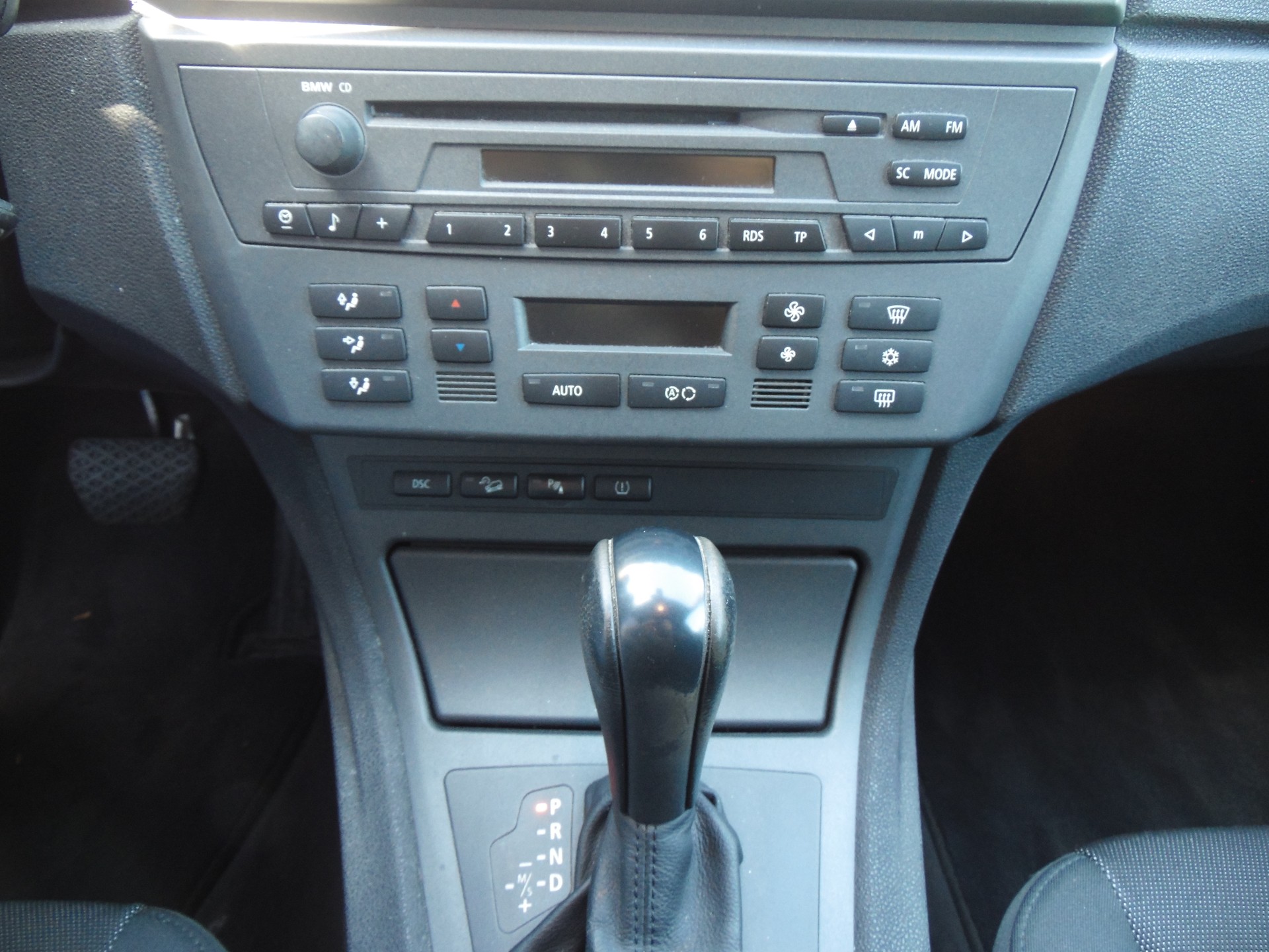 BMW X3 3.0i-image-12
