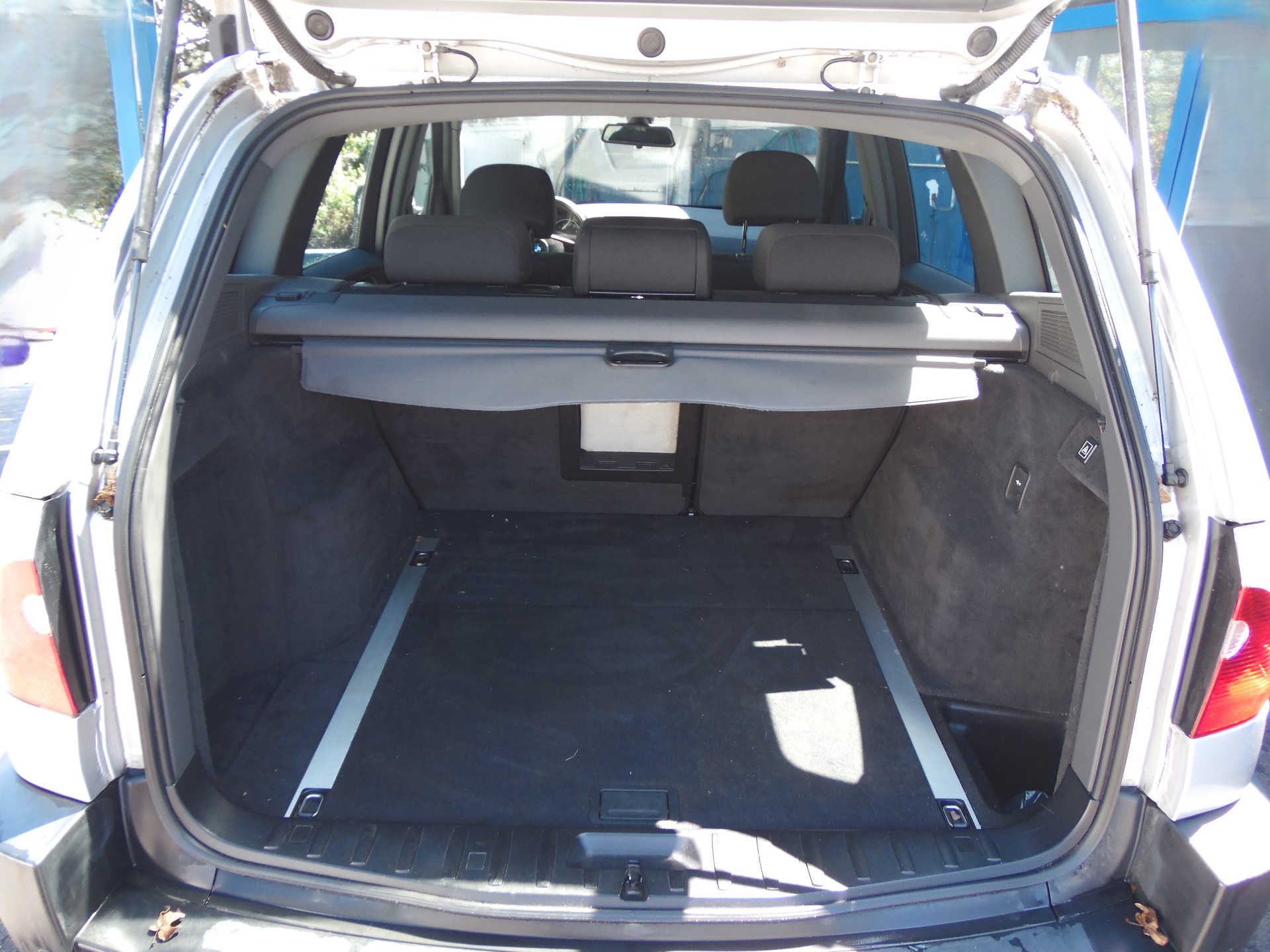 BMW X3 3.0i-image-5