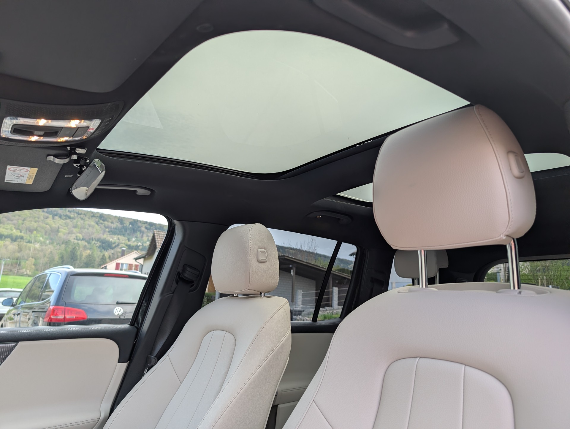 MERCEDES-BENZ EQB 350 4Matic-image-12