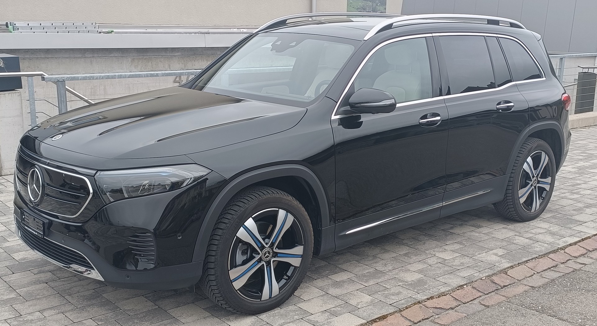 MERCEDES-BENZ EQB 350 4Matic