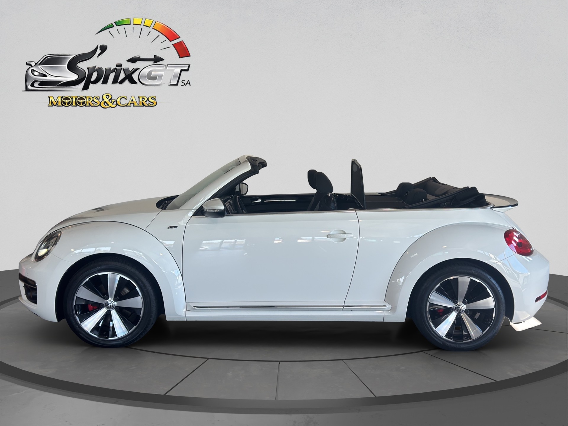 VW Beetle Cabrio 2.0 TSI Sport-showroom-element-1