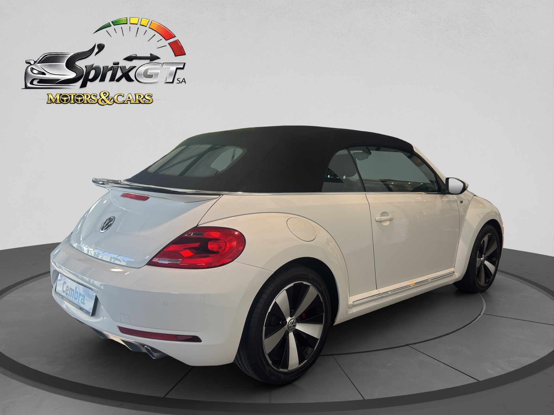 VW Beetle Cabrio 2.0 TSI Sport-image-4