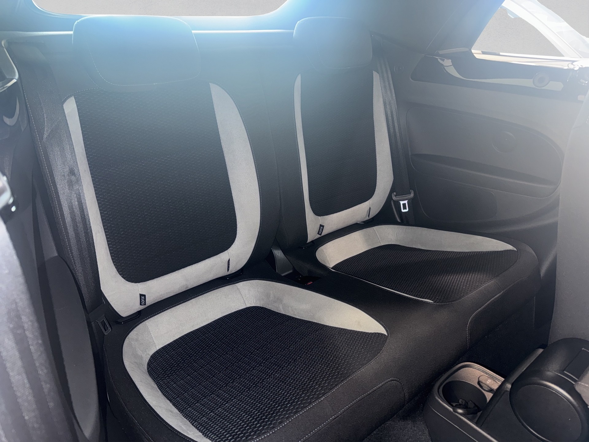 VW Beetle Cabrio 2.0 TSI Sport-image-17