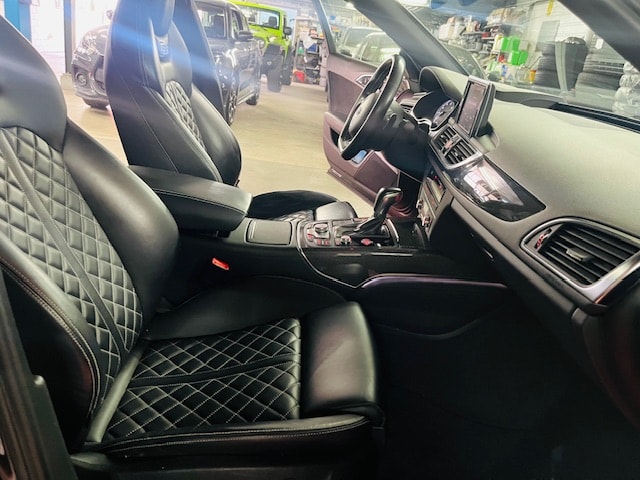 AUDI S6 Avant 4.0 TFSI V8 quattro S-tronic-image-8