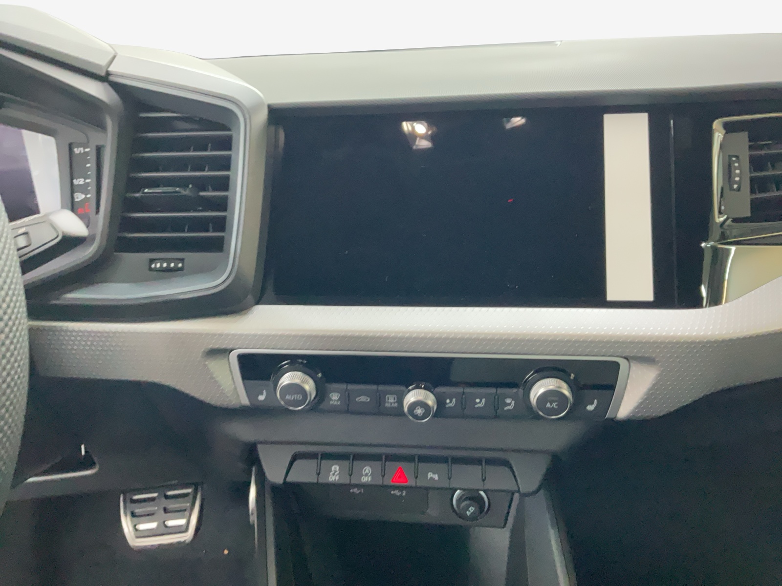 AUDI A1 allstreet 30 TFSI Attraction S-tronic-image-10