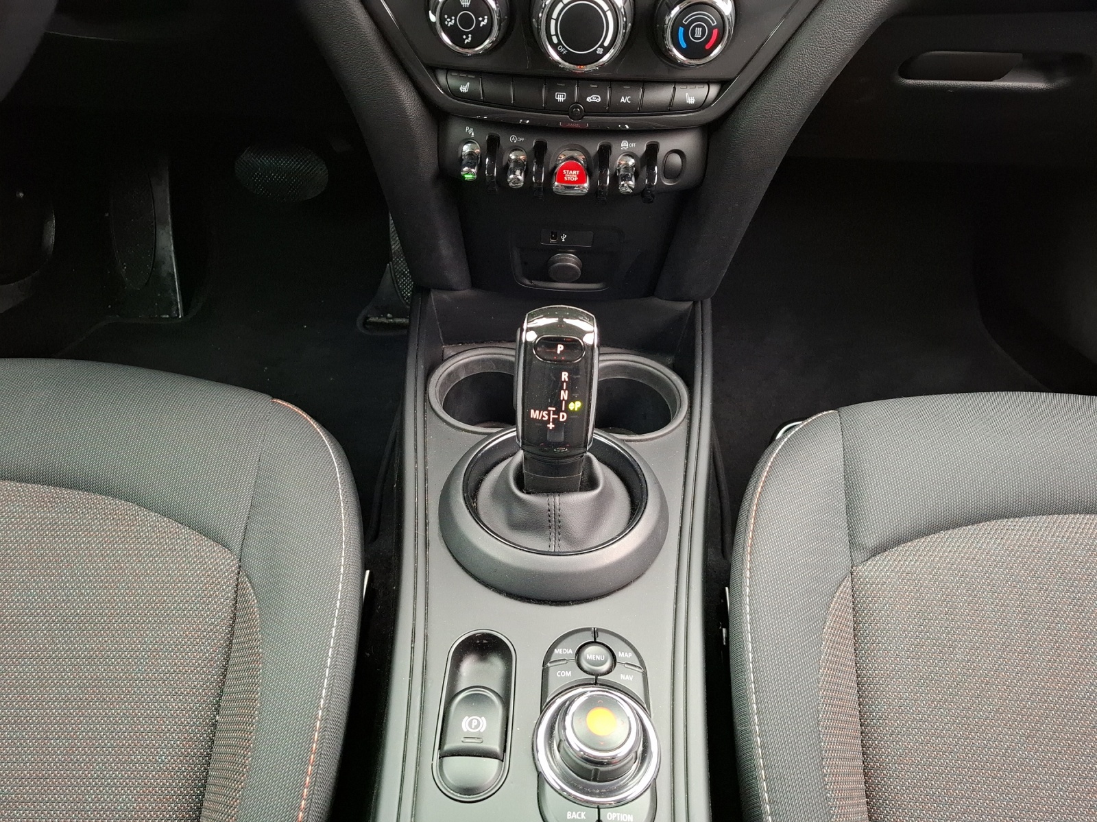 MINI Countryman Cooper ALL4 Steptronic-image-12